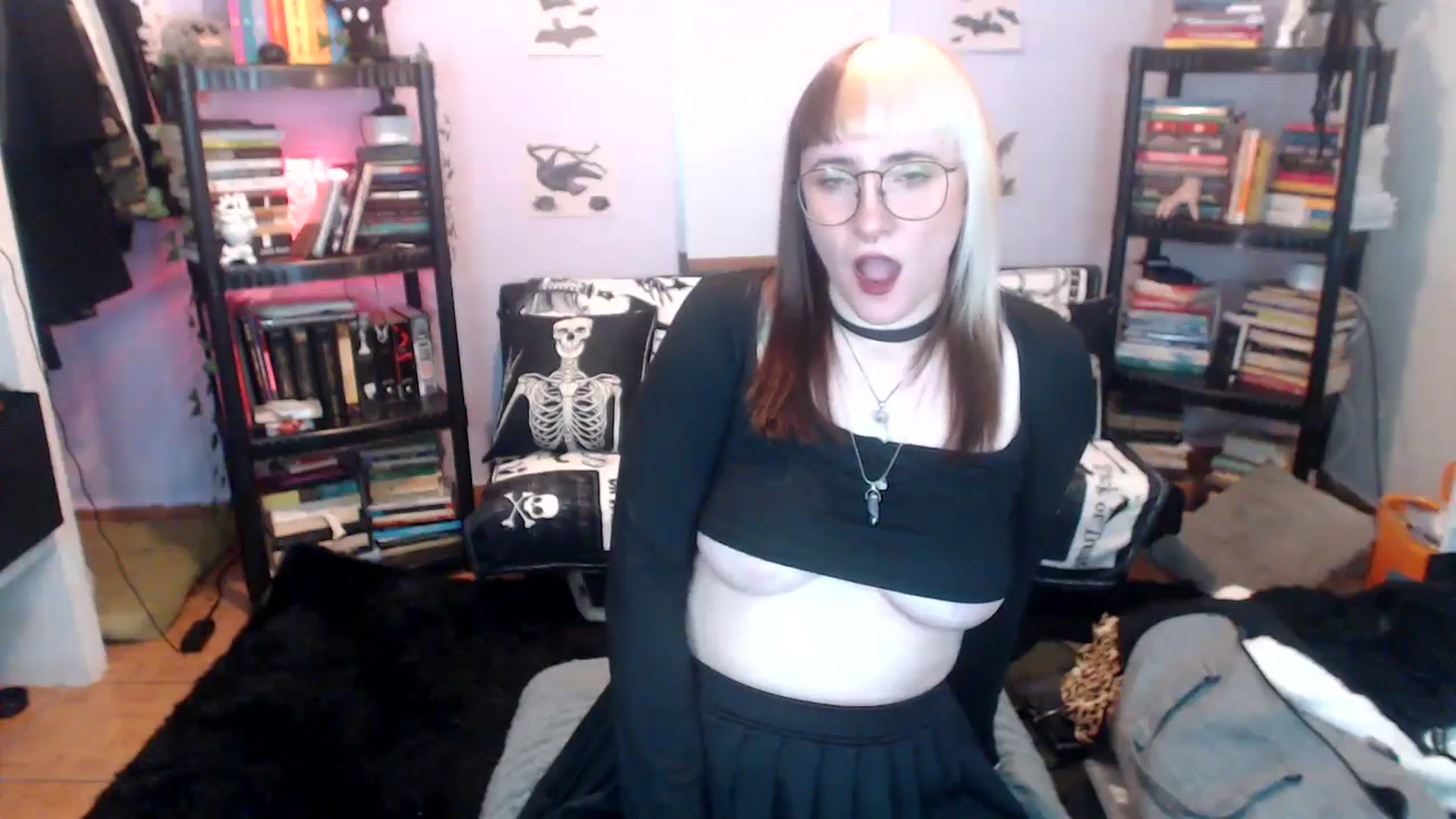 Gallery image thumbnail from AxeHallow's myfreecams stream on, 09/25/2024, 23:07 image 2 of 20