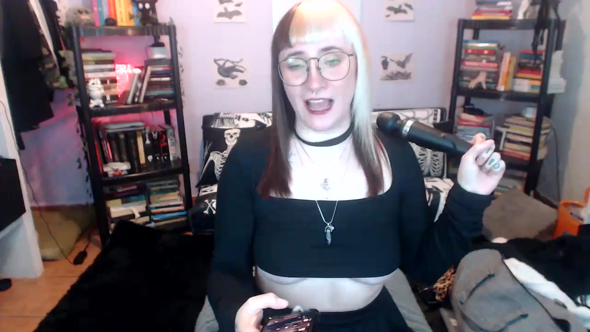 Gallery image thumbnail from AxeHallow's myfreecams stream on, 09/25/2024, 23:07 image 6 of 20