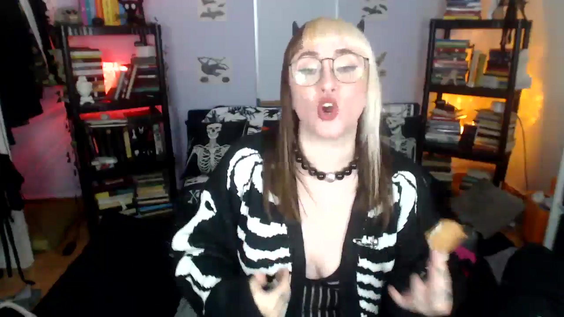 Gallery image thumbnail from AxeHallow's myfreecams stream on, 09/28/2024, 06:37 image 11 of 20