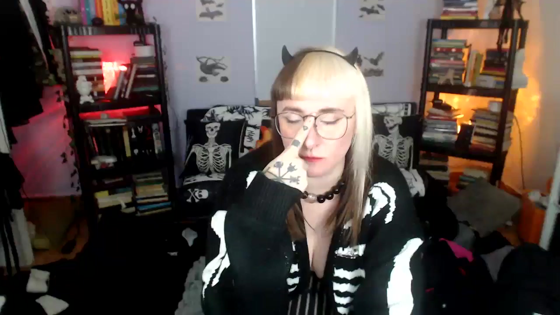 Gallery image thumbnail from AxeHallow's myfreecams stream on, 09/28/2024, 06:37 image 15 of 20