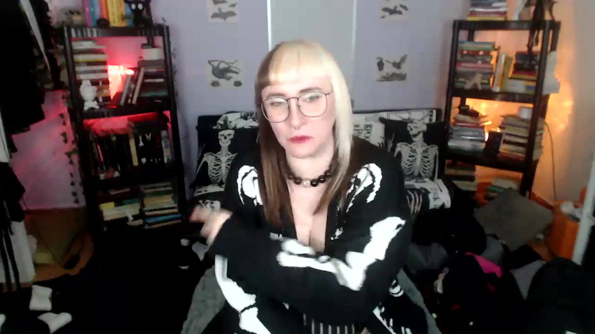 Gallery image thumbnail from AxeHallow's myfreecams stream on, 09/28/2024, 07:09 image 12 of 20