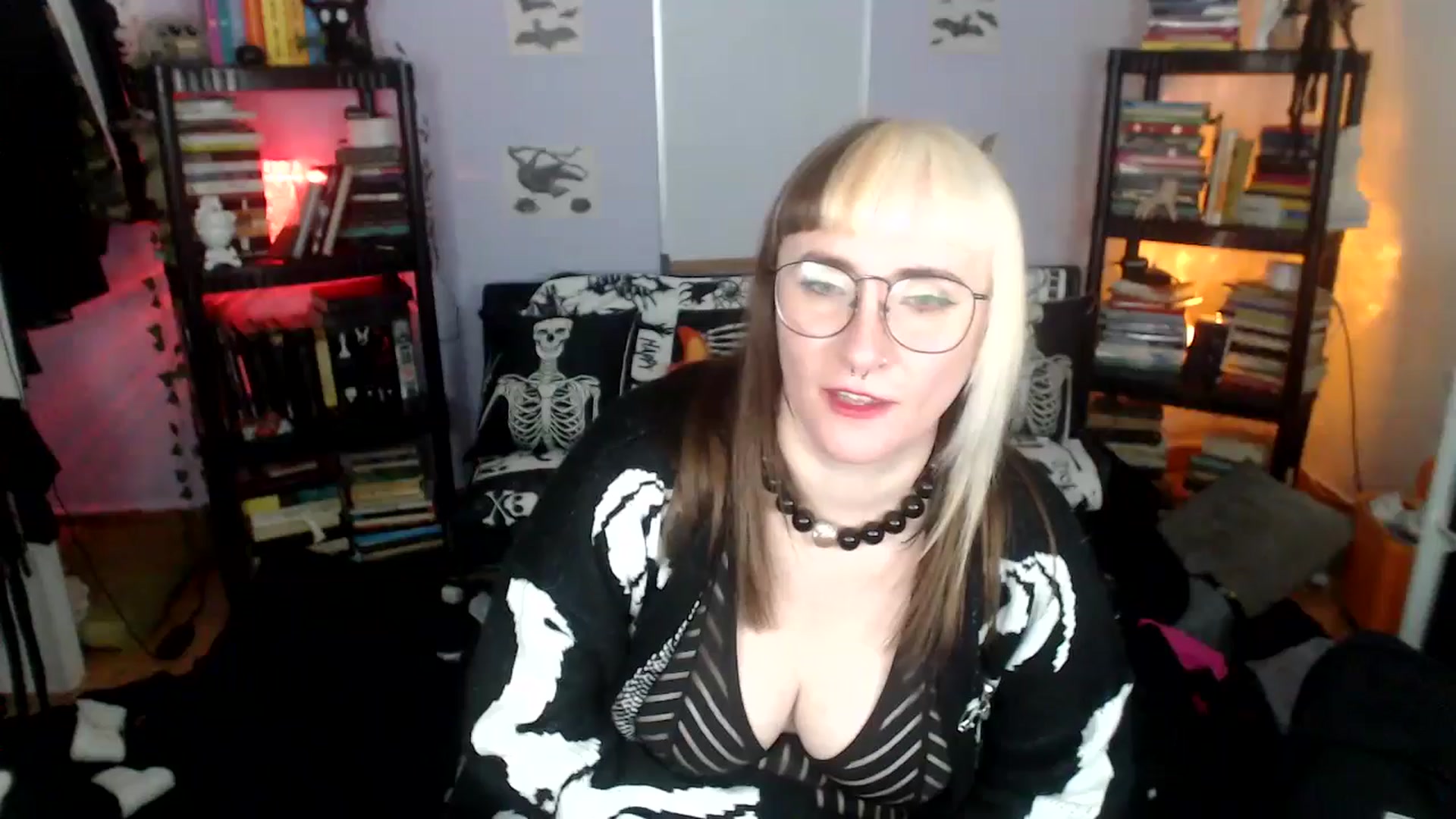 Gallery image thumbnail from AxeHallow's myfreecams stream on, 09/28/2024, 07:09 image 2 of 20