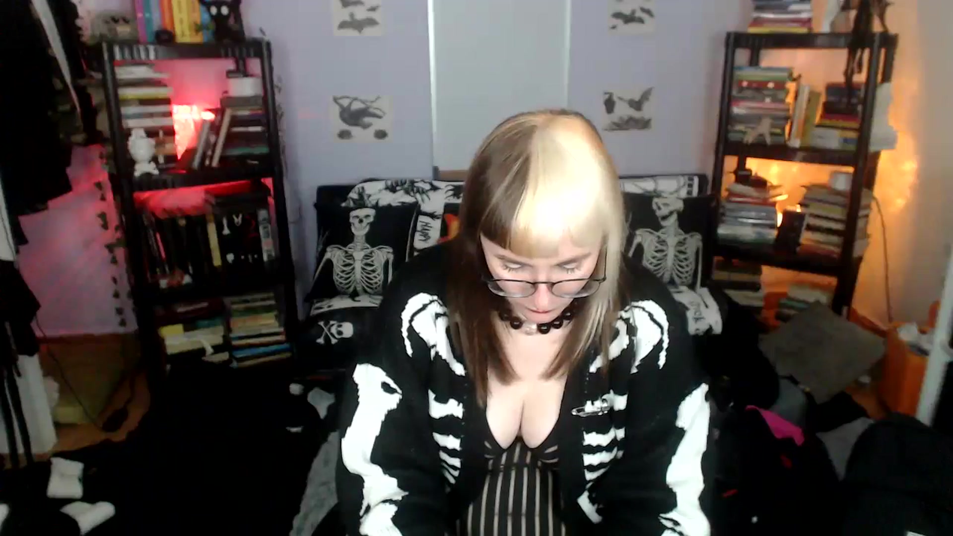 Gallery image thumbnail from AxeHallow's myfreecams stream on, 09/28/2024, 07:09 image 16 of 20