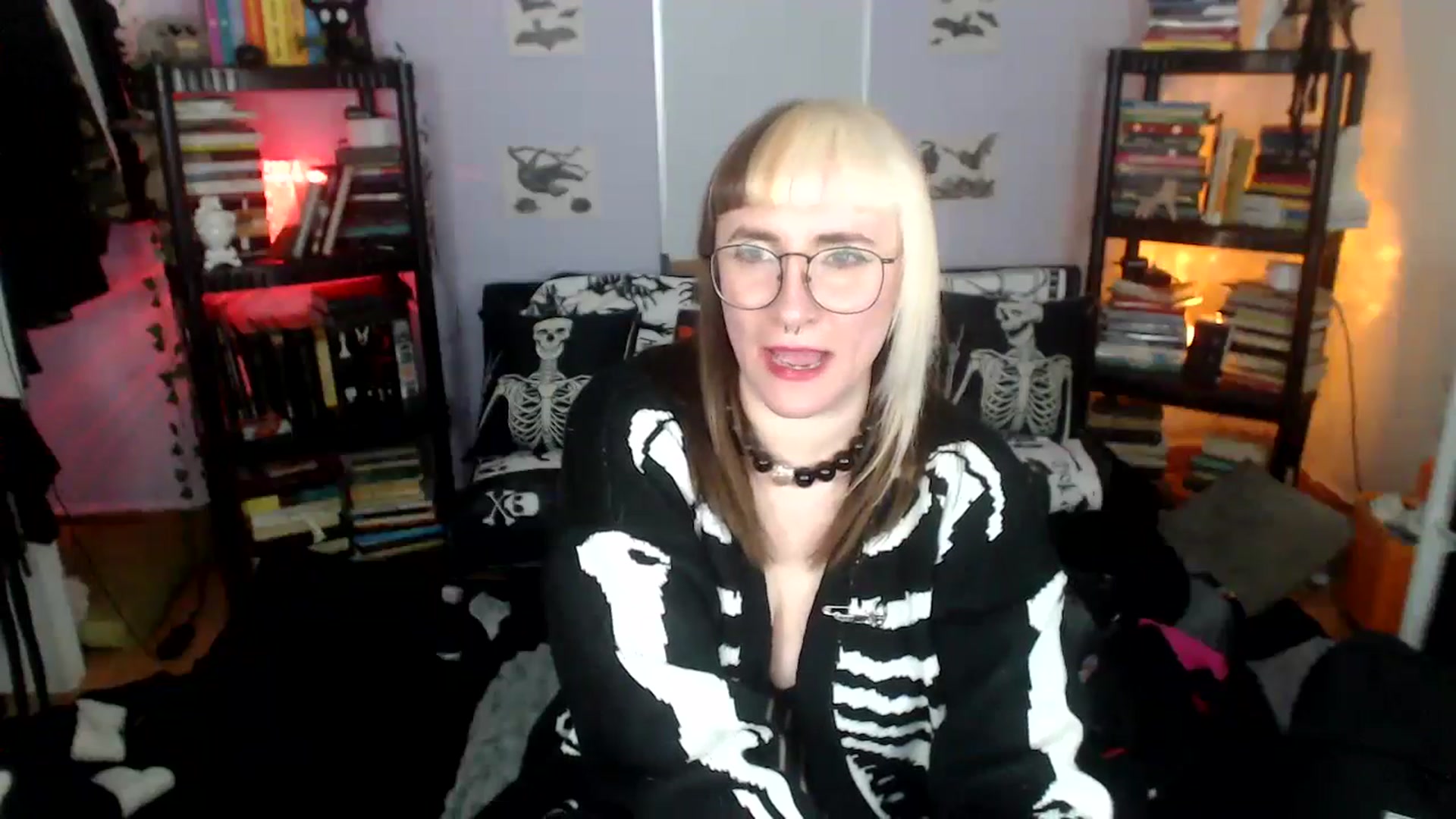 Gallery image thumbnail from AxeHallow's myfreecams stream on, 09/28/2024, 07:09 image 4 of 20