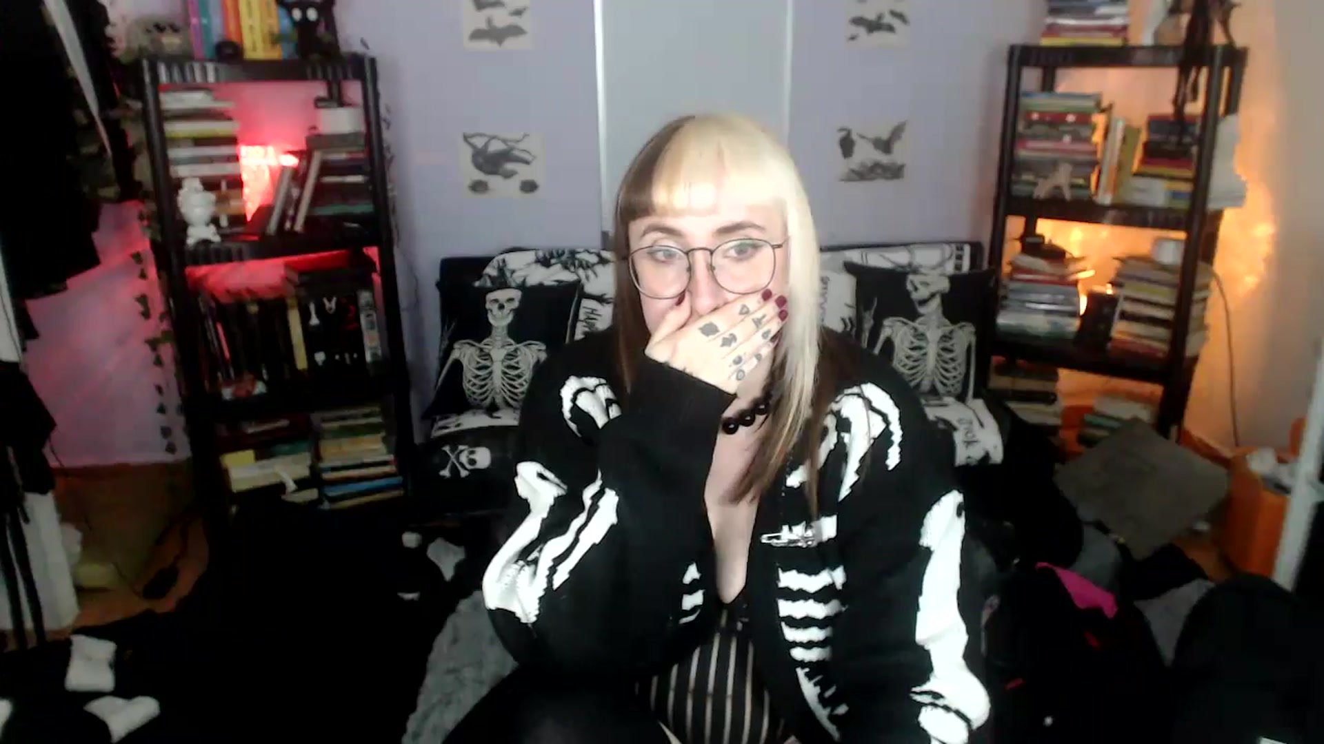 Gallery image thumbnail from AxeHallow's myfreecams stream on, 09/28/2024, 07:09 image 14 of 20