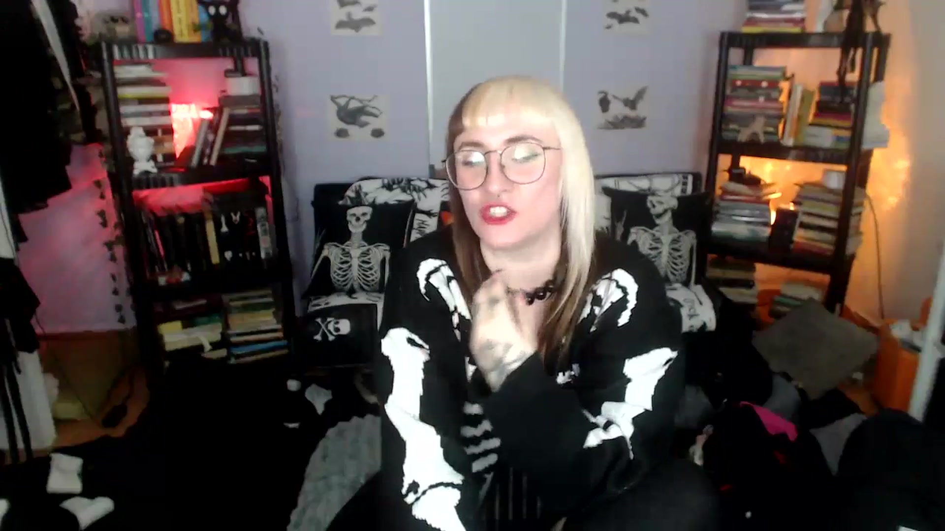 Gallery image thumbnail from AxeHallow's myfreecams stream on, 09/28/2024, 07:09 image 10 of 20