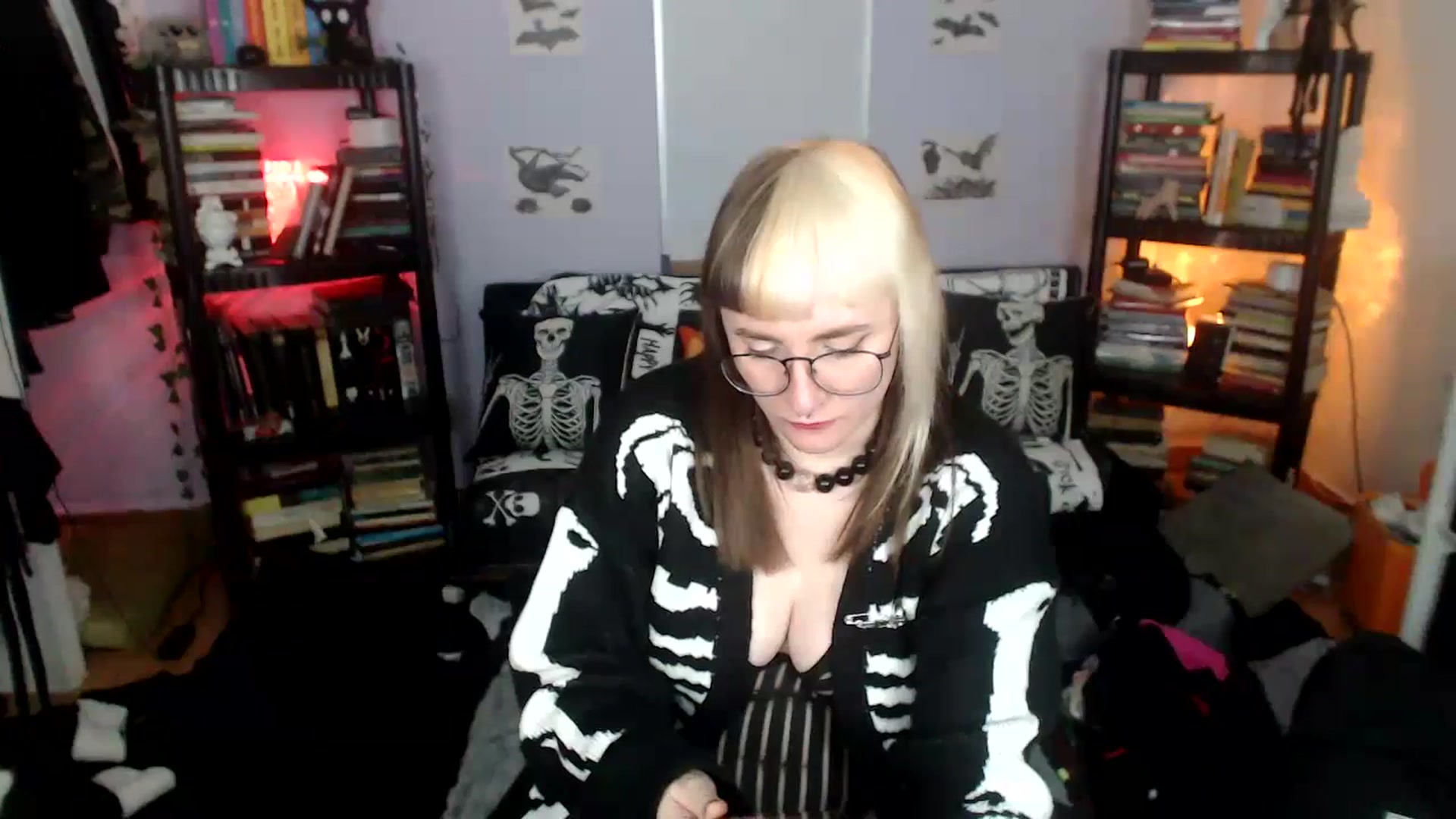 Gallery image thumbnail from AxeHallow's myfreecams stream on, 09/28/2024, 07:09 image 20 of 20