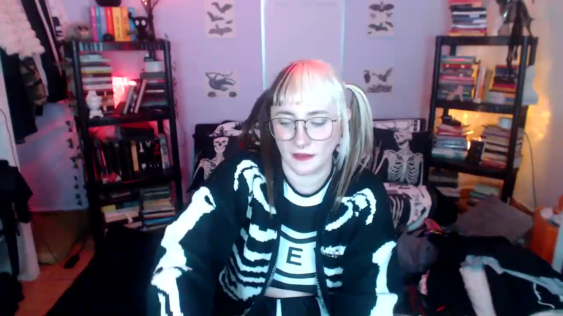 Gallery image thumbnail from AxeHallow's myfreecams stream on, 10/03/2024, 05:50 image 12 of 20