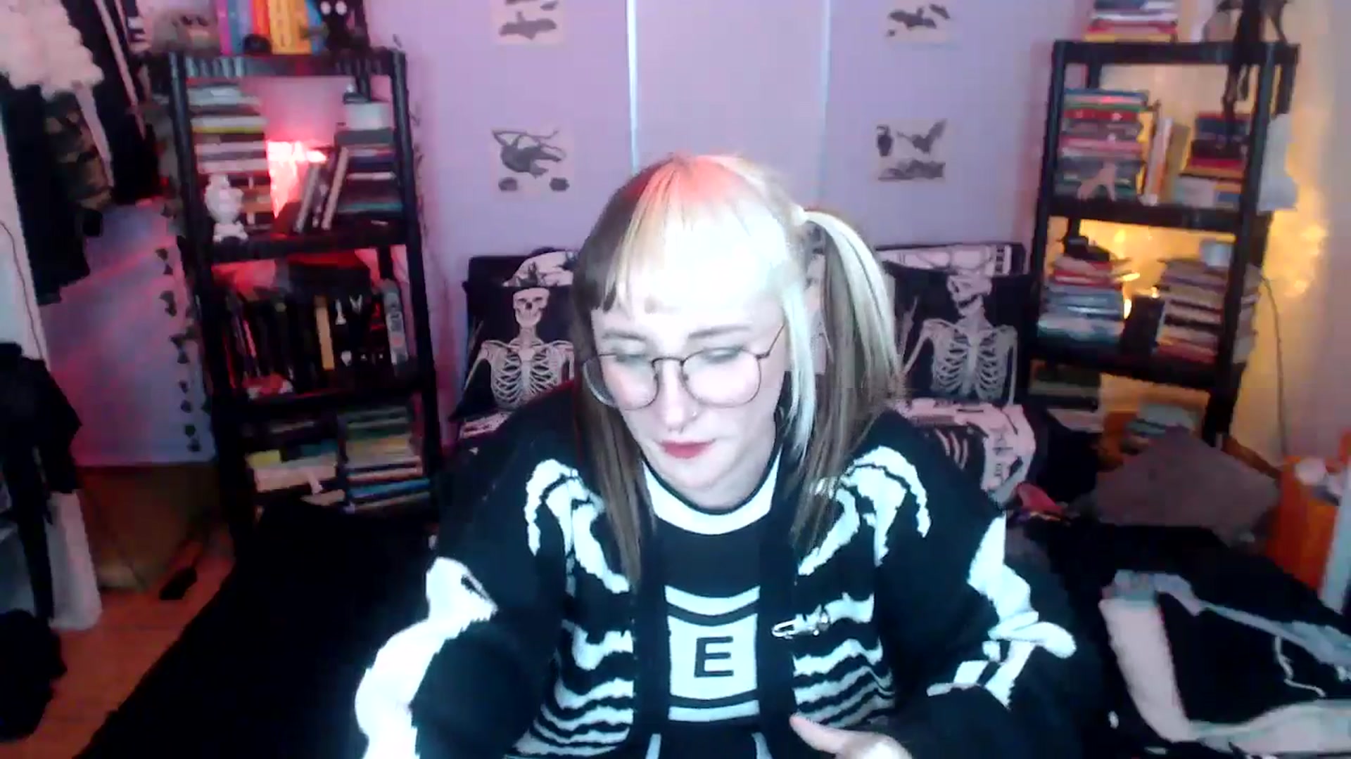 Gallery image thumbnail from AxeHallow's myfreecams stream on, 10/03/2024, 05:50 image 18 of 20