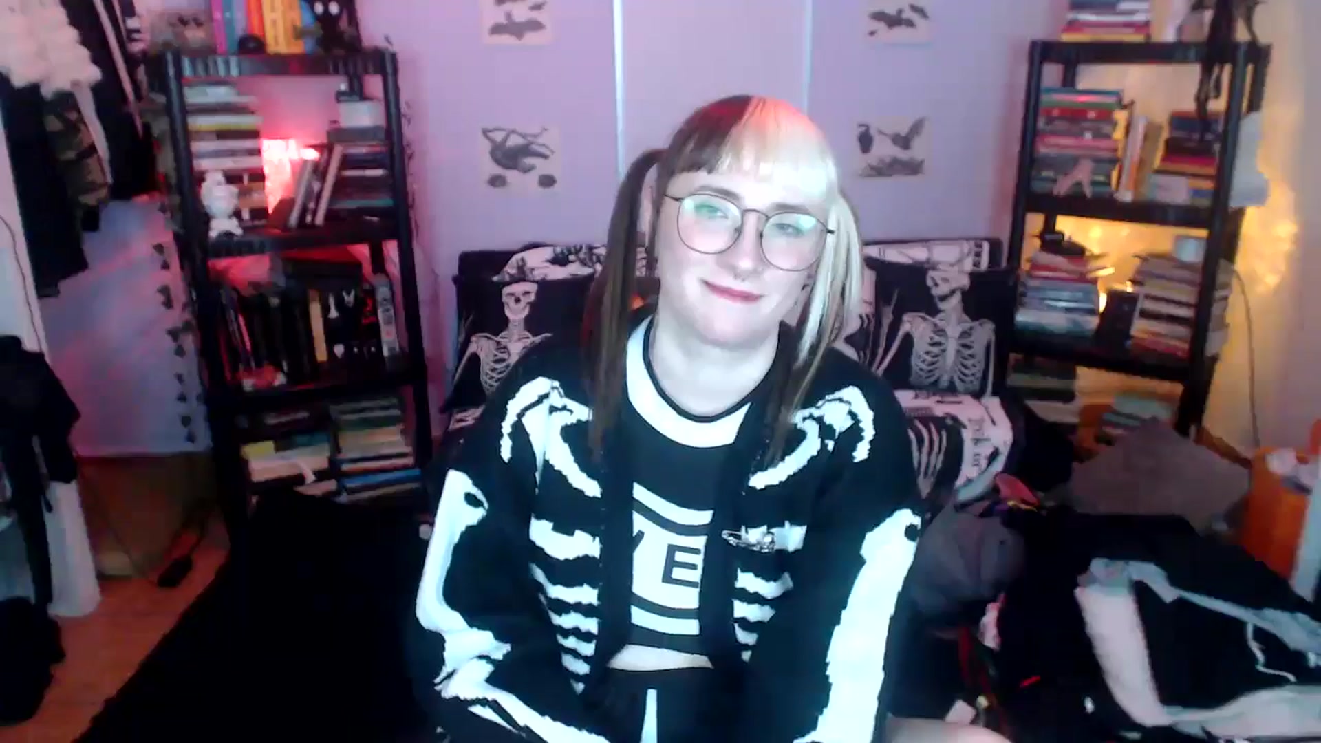 Gallery image thumbnail from AxeHallow's myfreecams stream on, 10/03/2024, 05:50 image 16 of 20