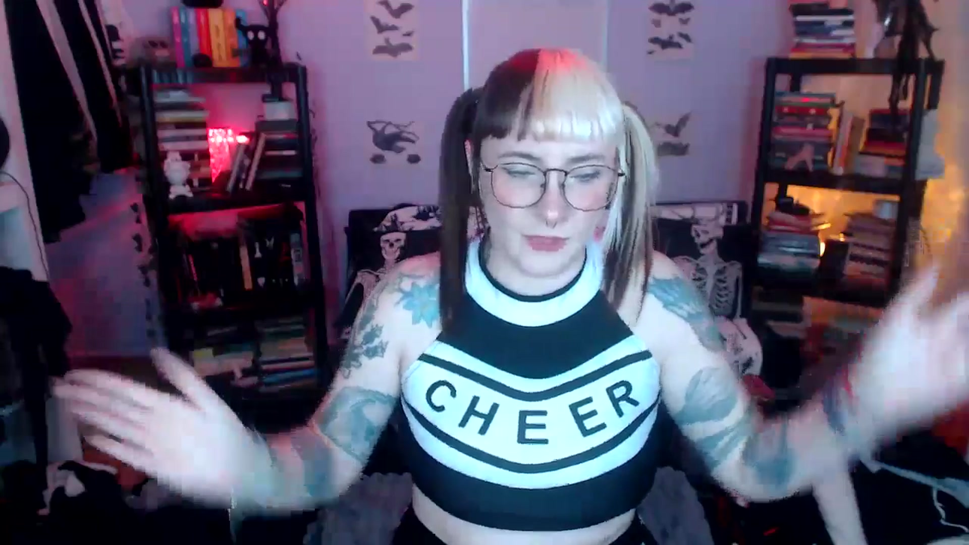 Gallery image thumbnail from AxeHallow's myfreecams stream on, 10/03/2024, 05:50 image 2 of 20