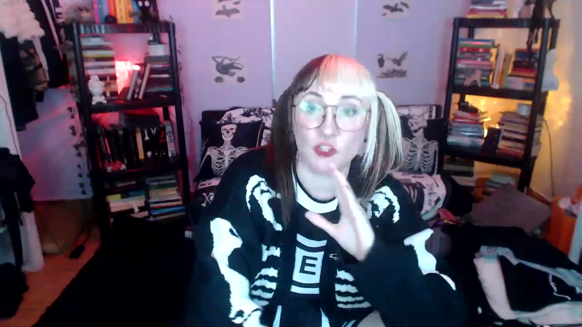 Gallery image thumbnail from AxeHallow's myfreecams stream on, 10/03/2024, 06:50 image 15 of 20