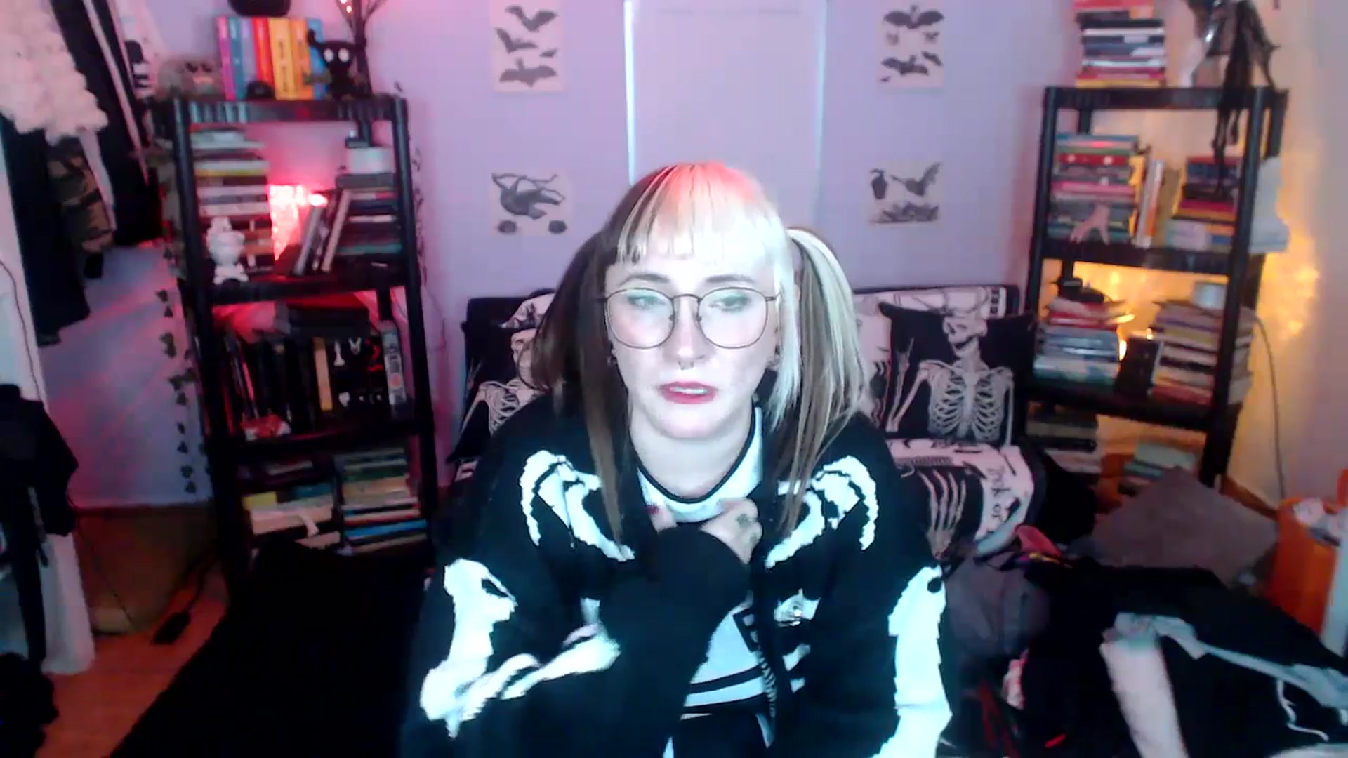 Gallery image thumbnail from AxeHallow's myfreecams stream on, 10/03/2024, 06:50 image 9 of 20