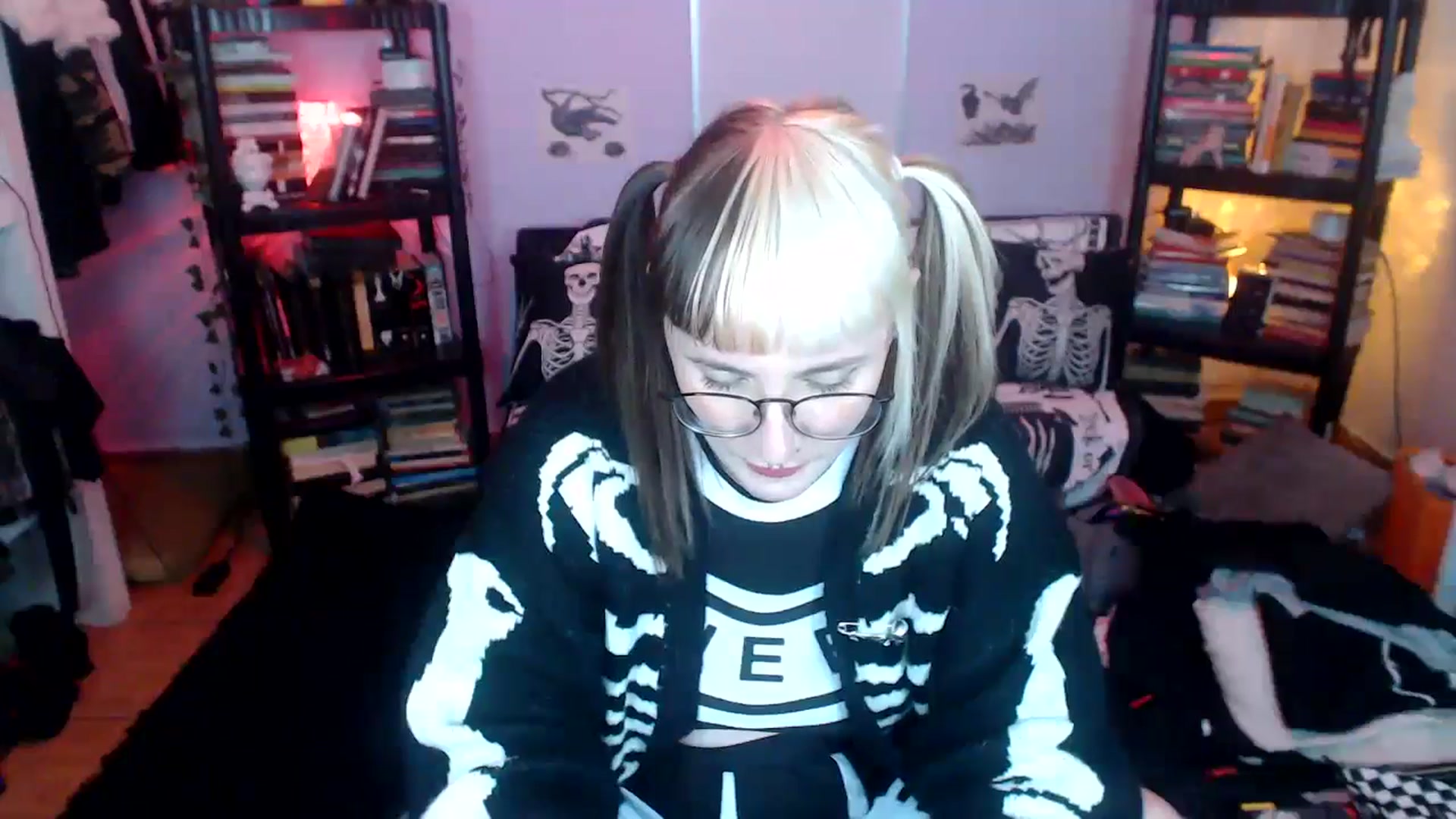 Gallery image thumbnail from AxeHallow's myfreecams stream on, 10/03/2024, 06:50 image 7 of 20