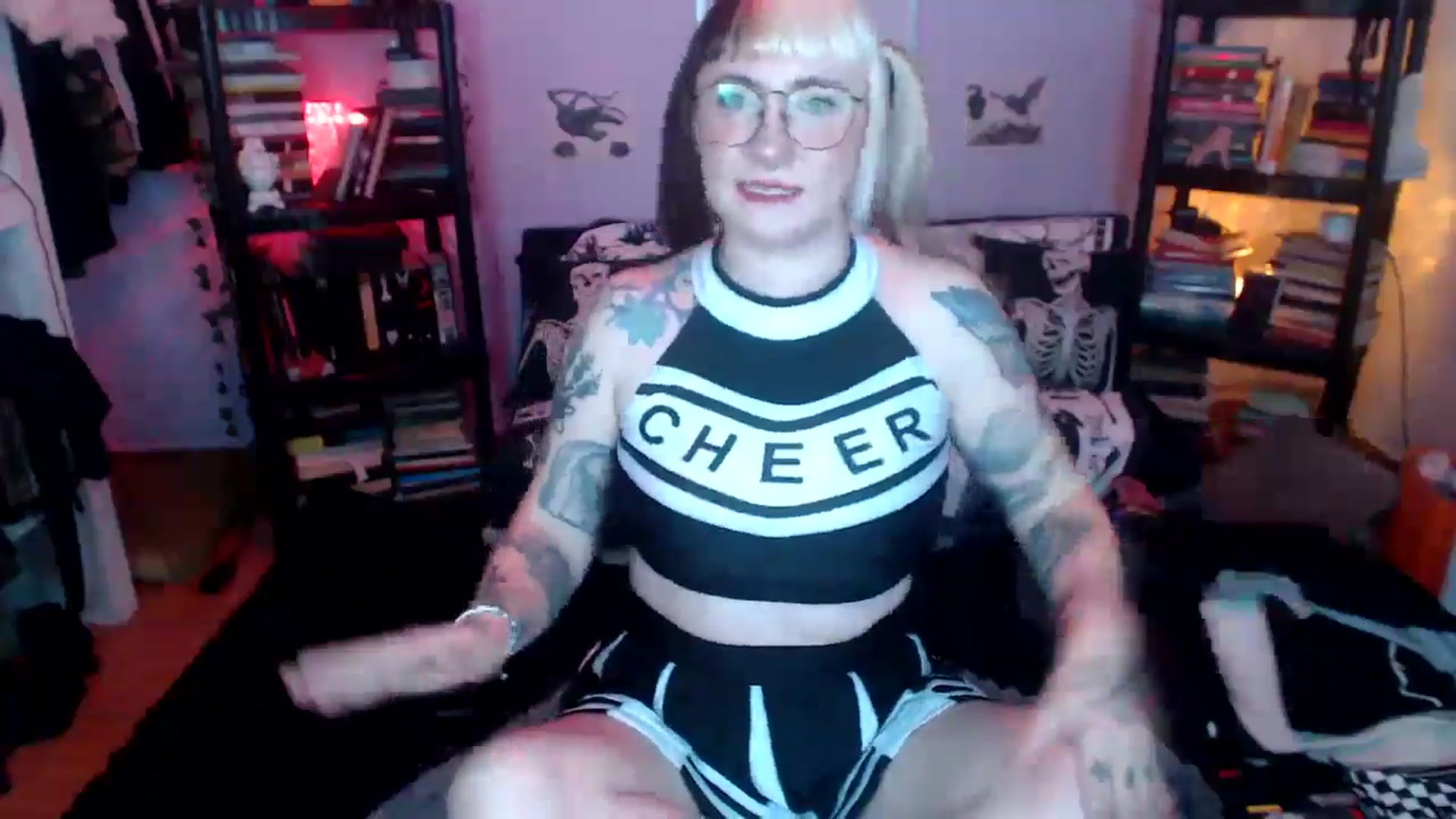 Gallery image thumbnail from AxeHallow's myfreecams stream on, 10/03/2024, 06:50 image 2 of 20
