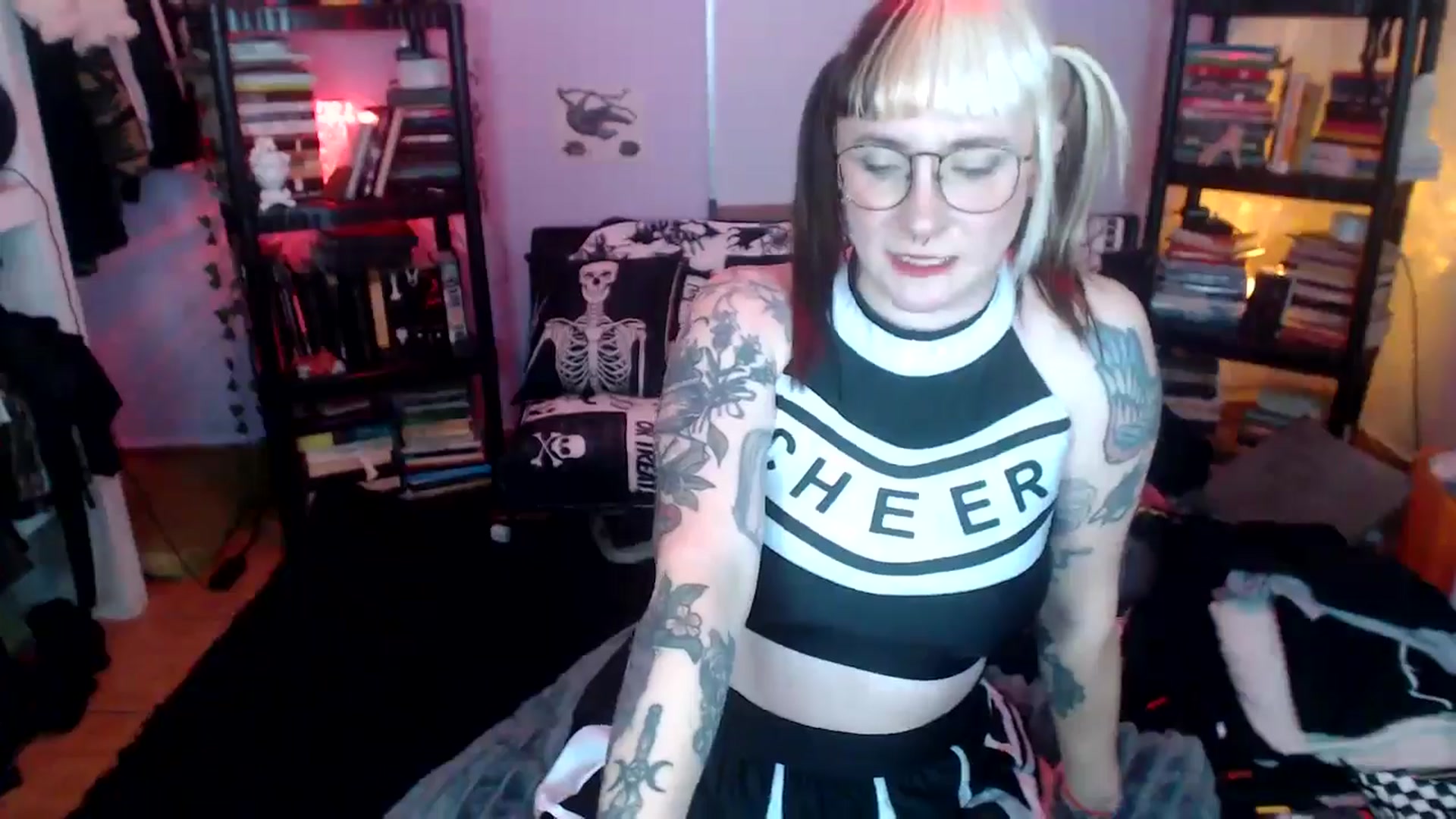Gallery image thumbnail from AxeHallow's myfreecams stream on, 10/03/2024, 06:50 image 6 of 20