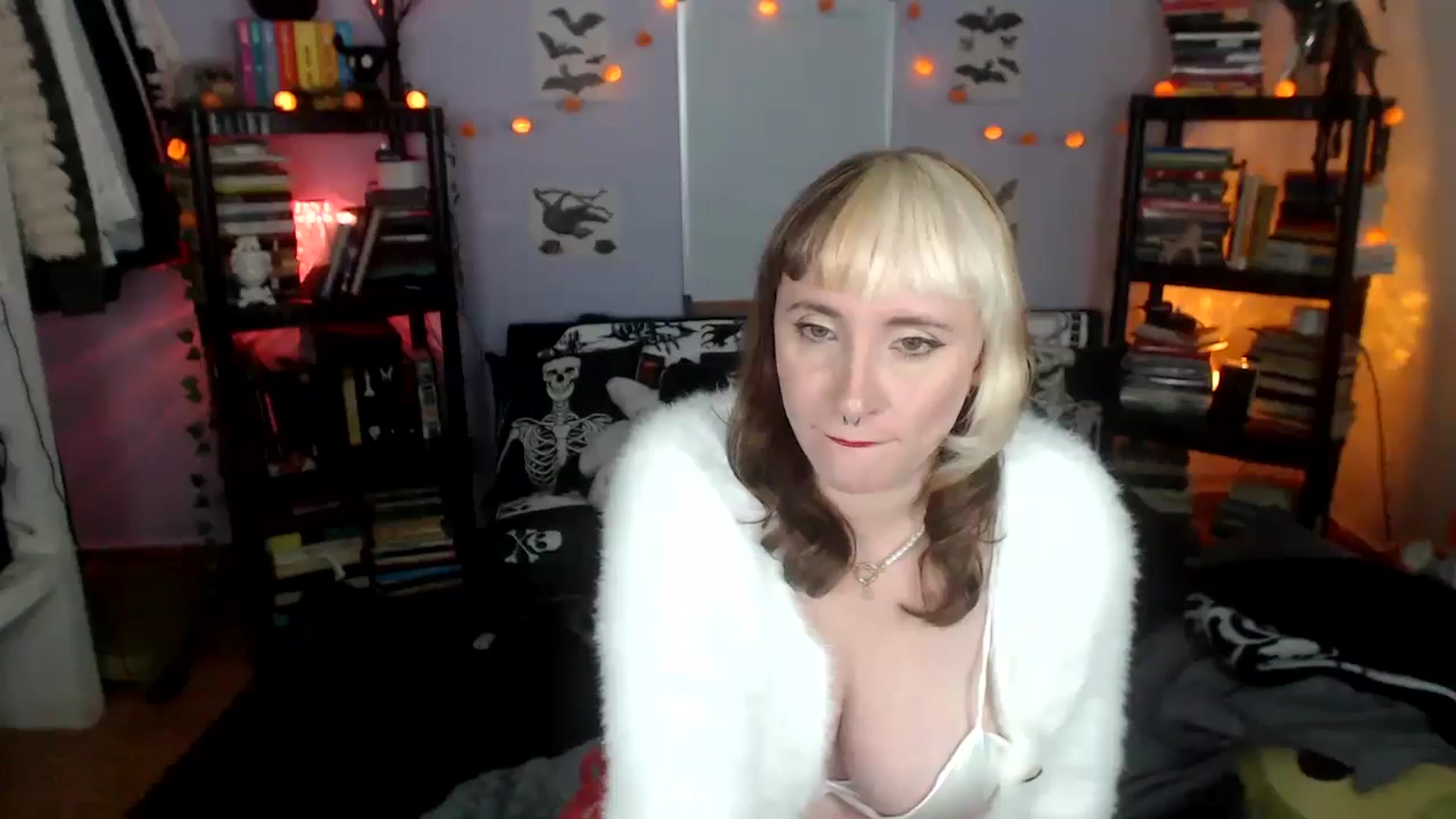 Gallery image thumbnail from AxeHallow's myfreecams stream on, 10/09/2024, 07:03 image 18 of 20