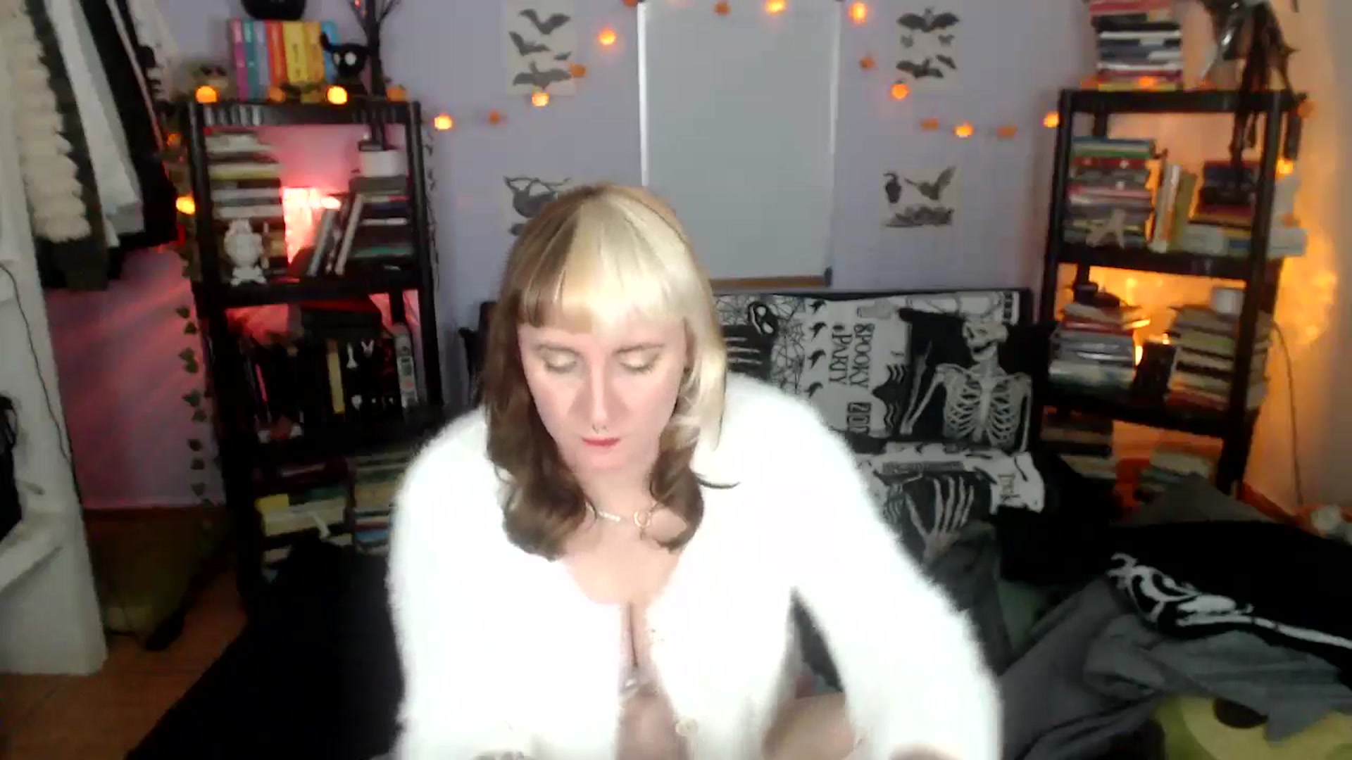 Gallery image thumbnail from AxeHallow's myfreecams stream on, 10/09/2024, 08:32 image 16 of 20