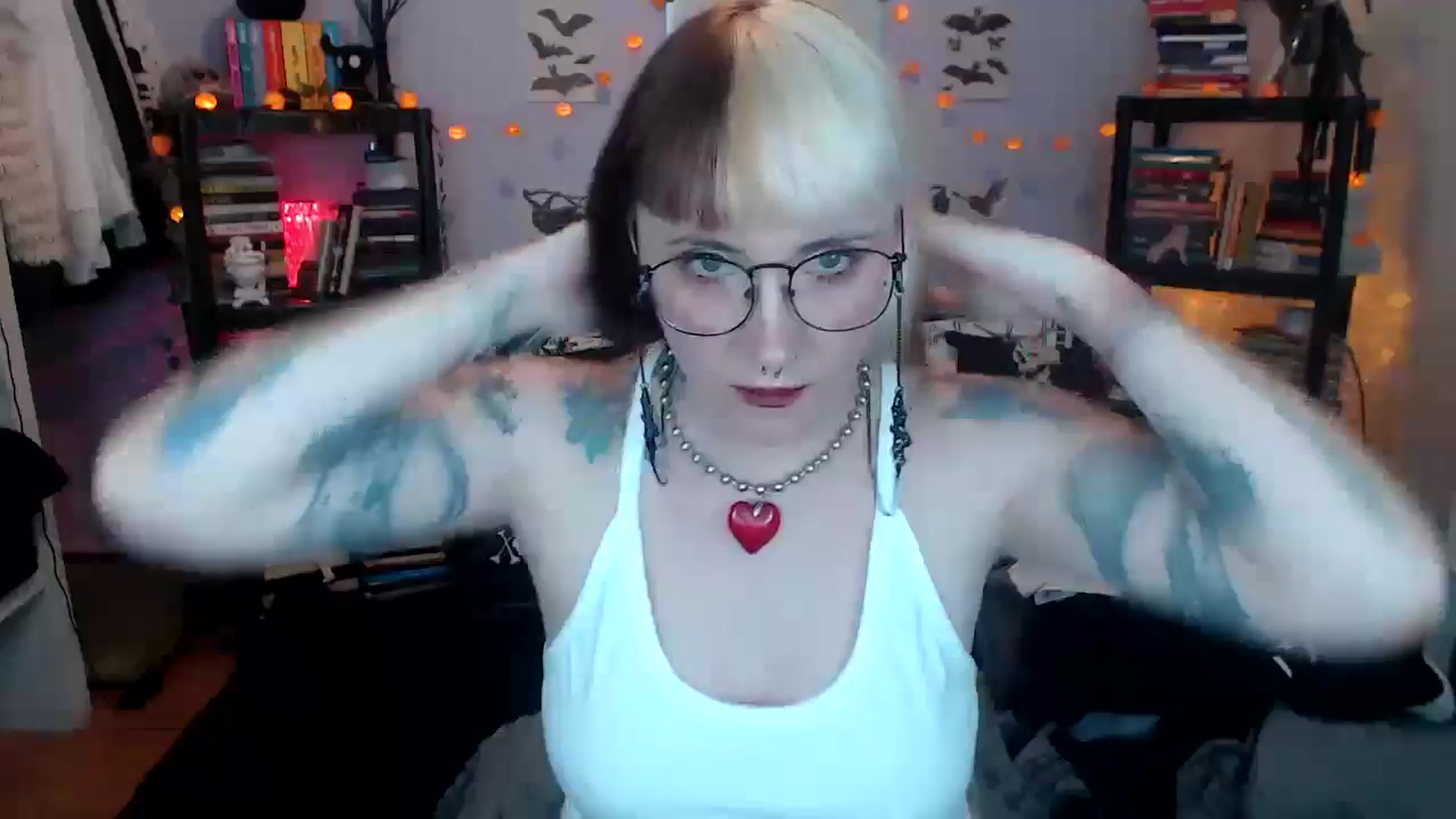 Gallery image thumbnail from AxeHallow's myfreecams stream on, 10/15/2024, 07:16 image 1 of 20