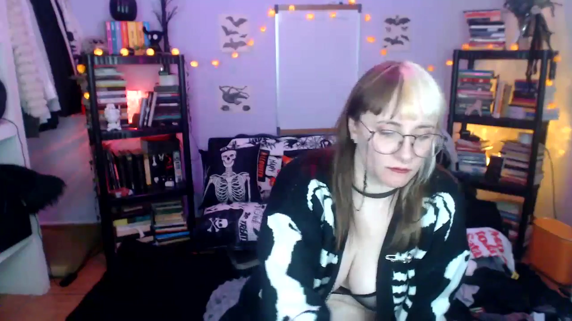 Gallery image thumbnail from AxeHallow's myfreecams stream on, 10/15/2024, 10:25 image 8 of 20
