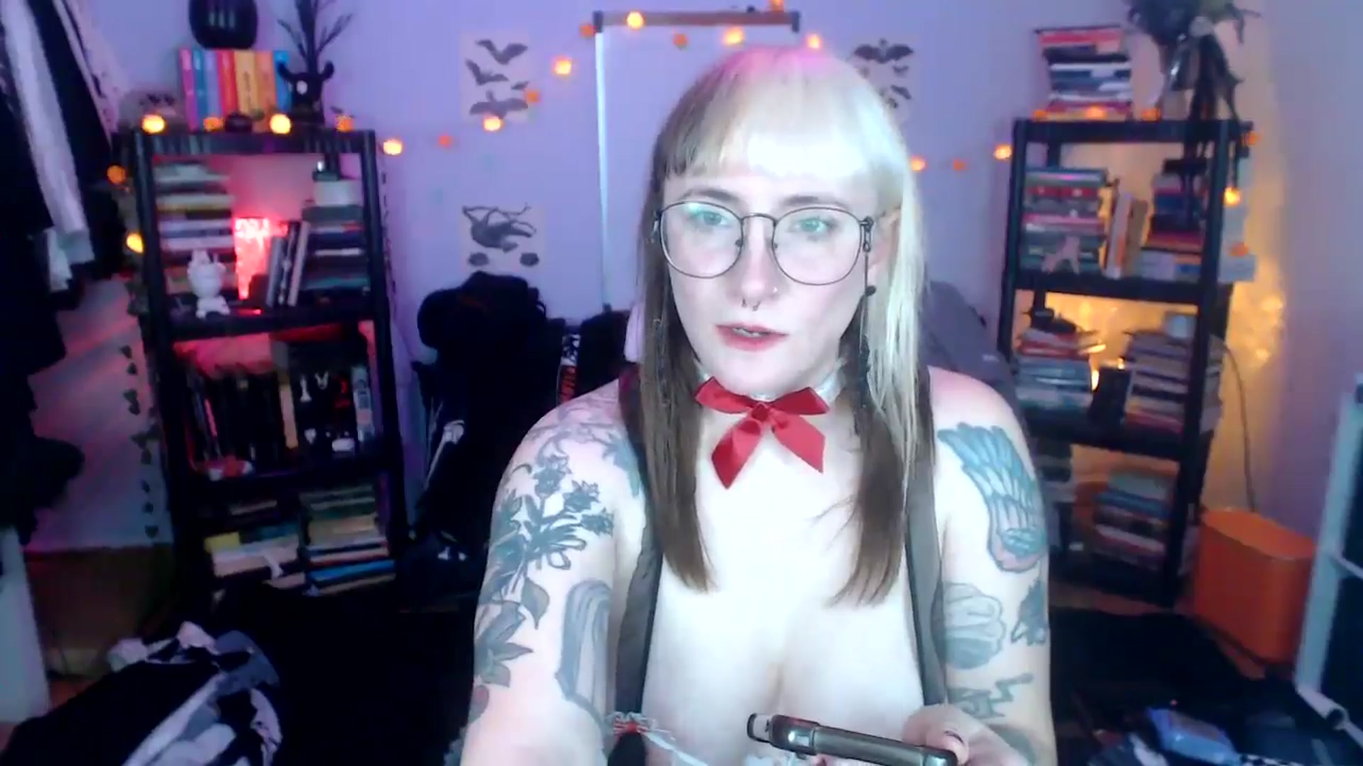 Gallery image thumbnail from AxeHallow's myfreecams stream on, 10/17/2024, 01:56 image 19 of 20