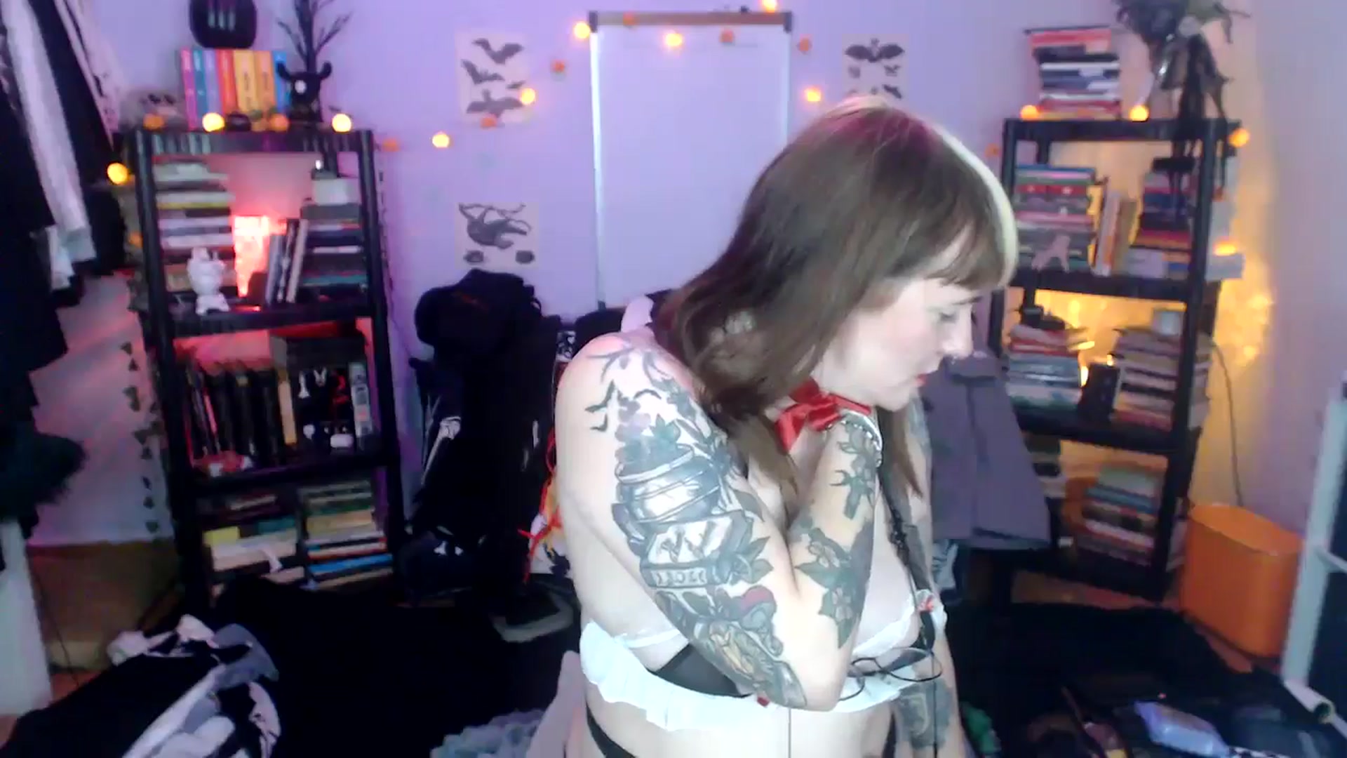 Gallery image thumbnail from AxeHallow's myfreecams stream on, 10/17/2024, 01:56 image 10 of 20