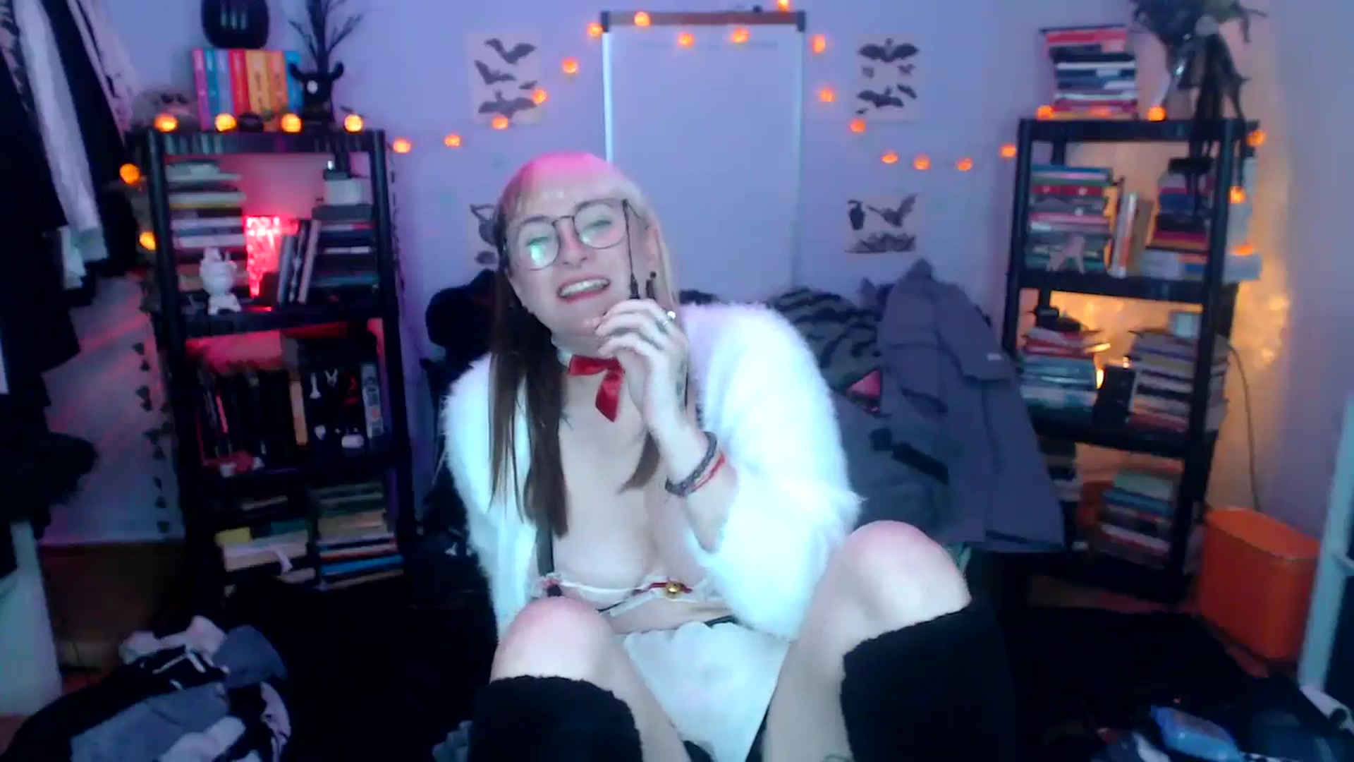 Gallery image thumbnail from AxeHallow's myfreecams stream on, 10/17/2024, 02:25 image 10 of 20