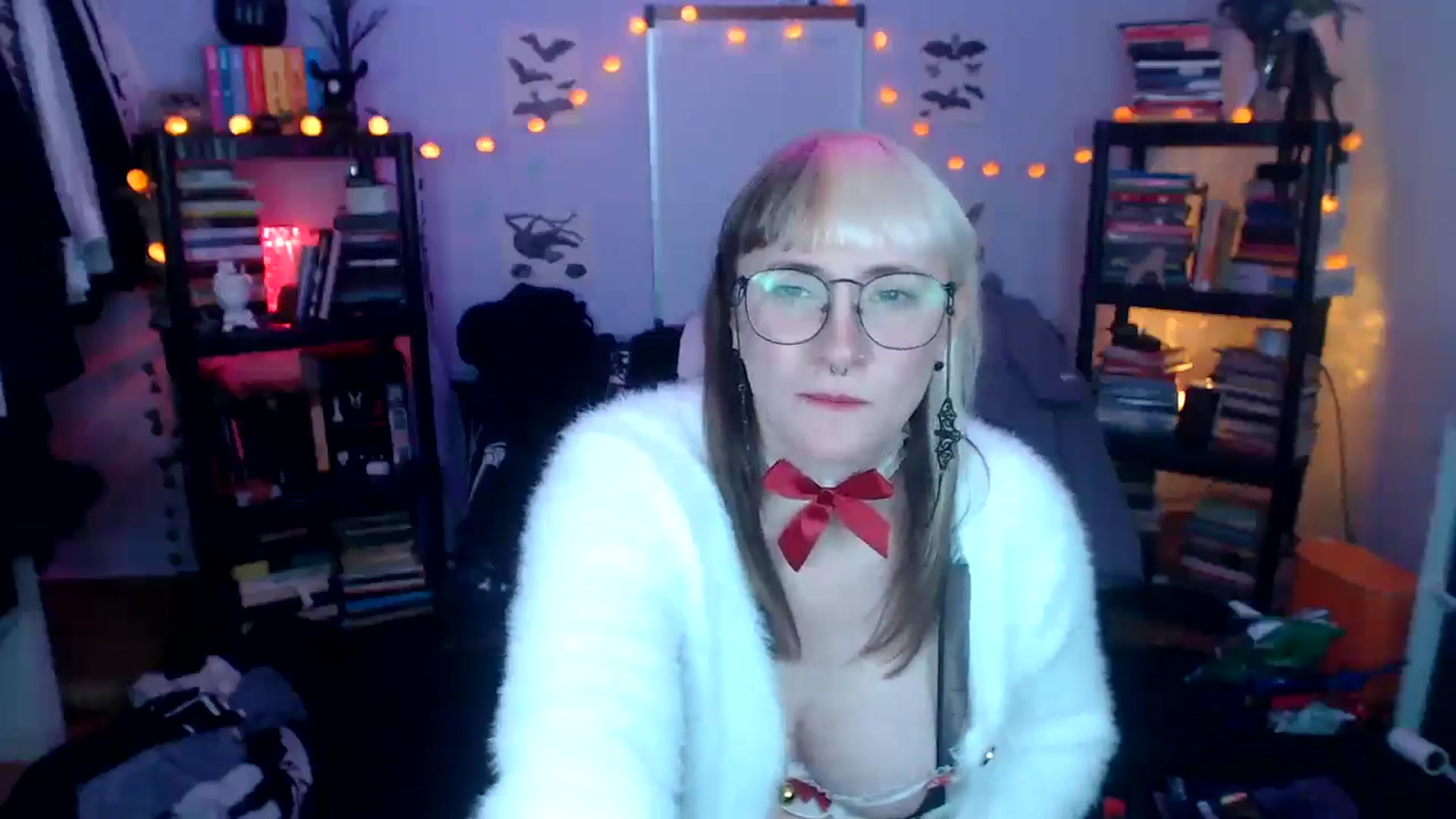 Gallery image thumbnail from AxeHallow's myfreecams stream on, 10/17/2024, 02:57 image 17 of 20