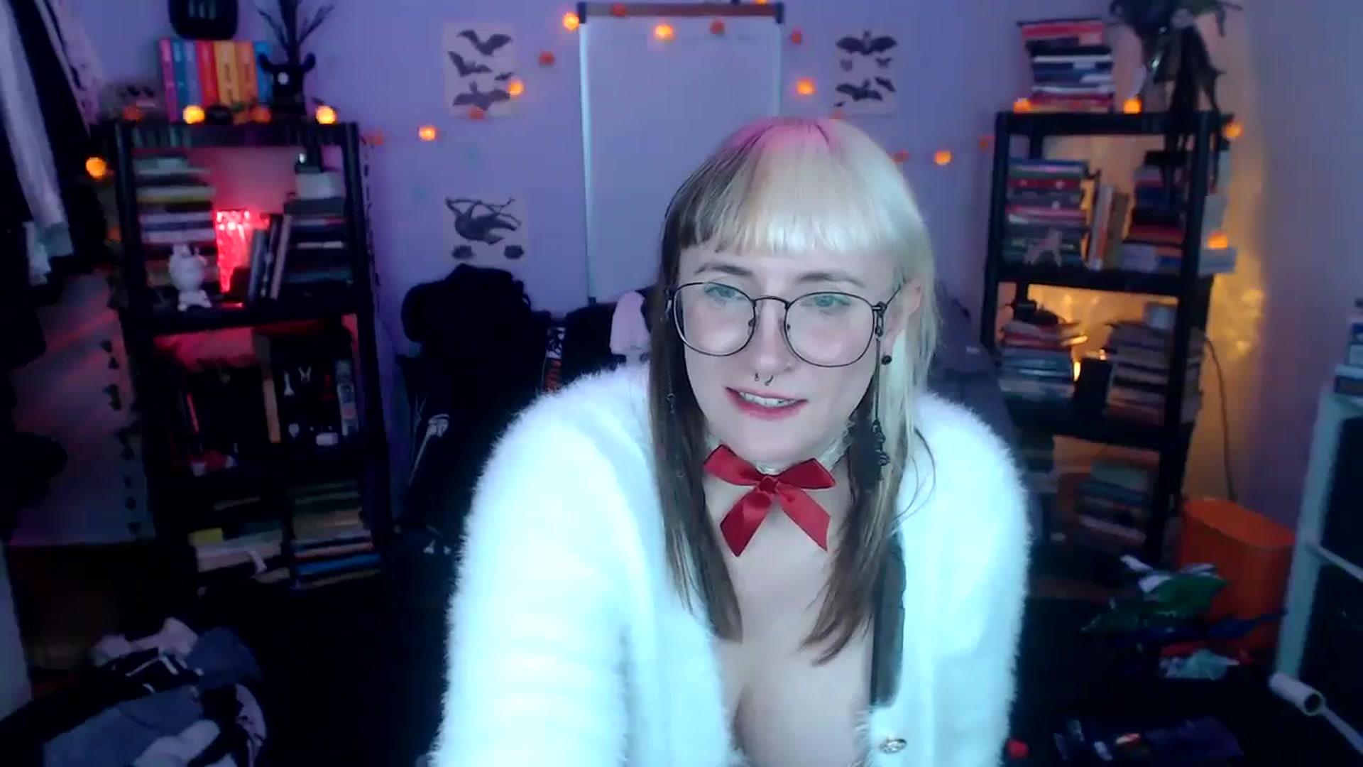 Gallery image thumbnail from AxeHallow's myfreecams stream on, 10/17/2024, 02:57 image 19 of 20