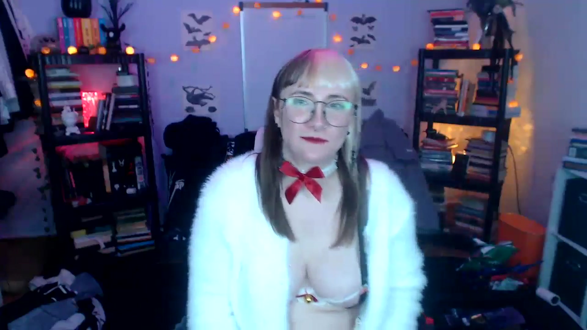 Gallery image thumbnail from AxeHallow's myfreecams stream on, 10/17/2024, 03:25 image 15 of 20