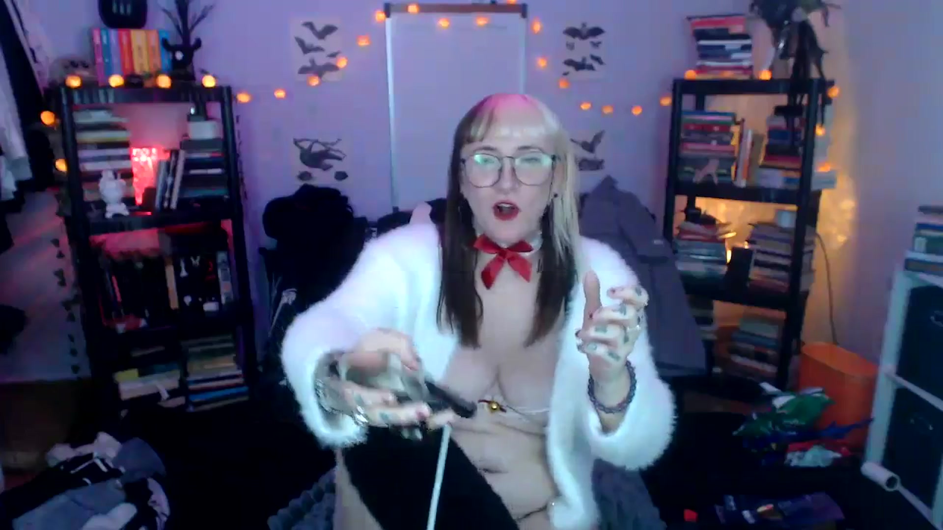 Gallery image thumbnail from AxeHallow's myfreecams stream on, 10/17/2024, 03:47 image 5 of 20