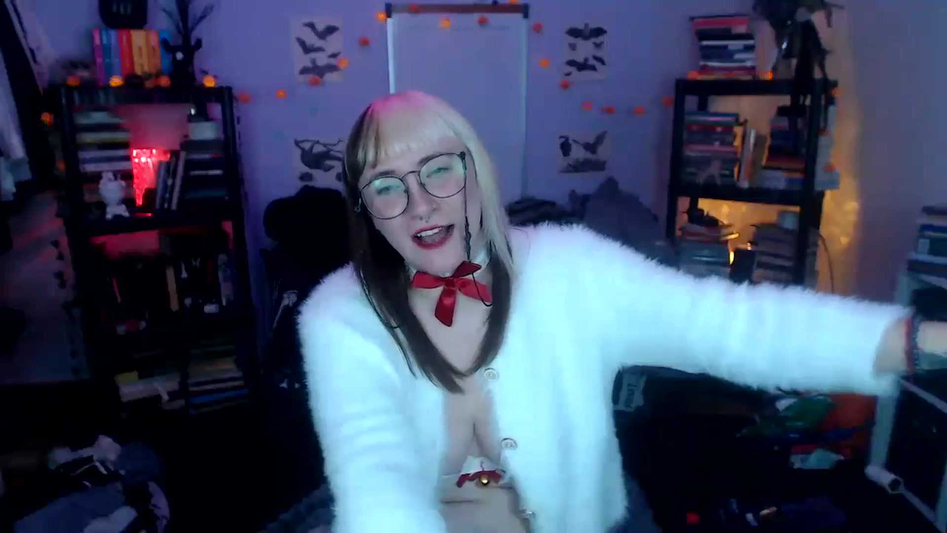 Gallery image thumbnail from AxeHallow's myfreecams stream on, 10/17/2024, 04:48 image 7 of 20