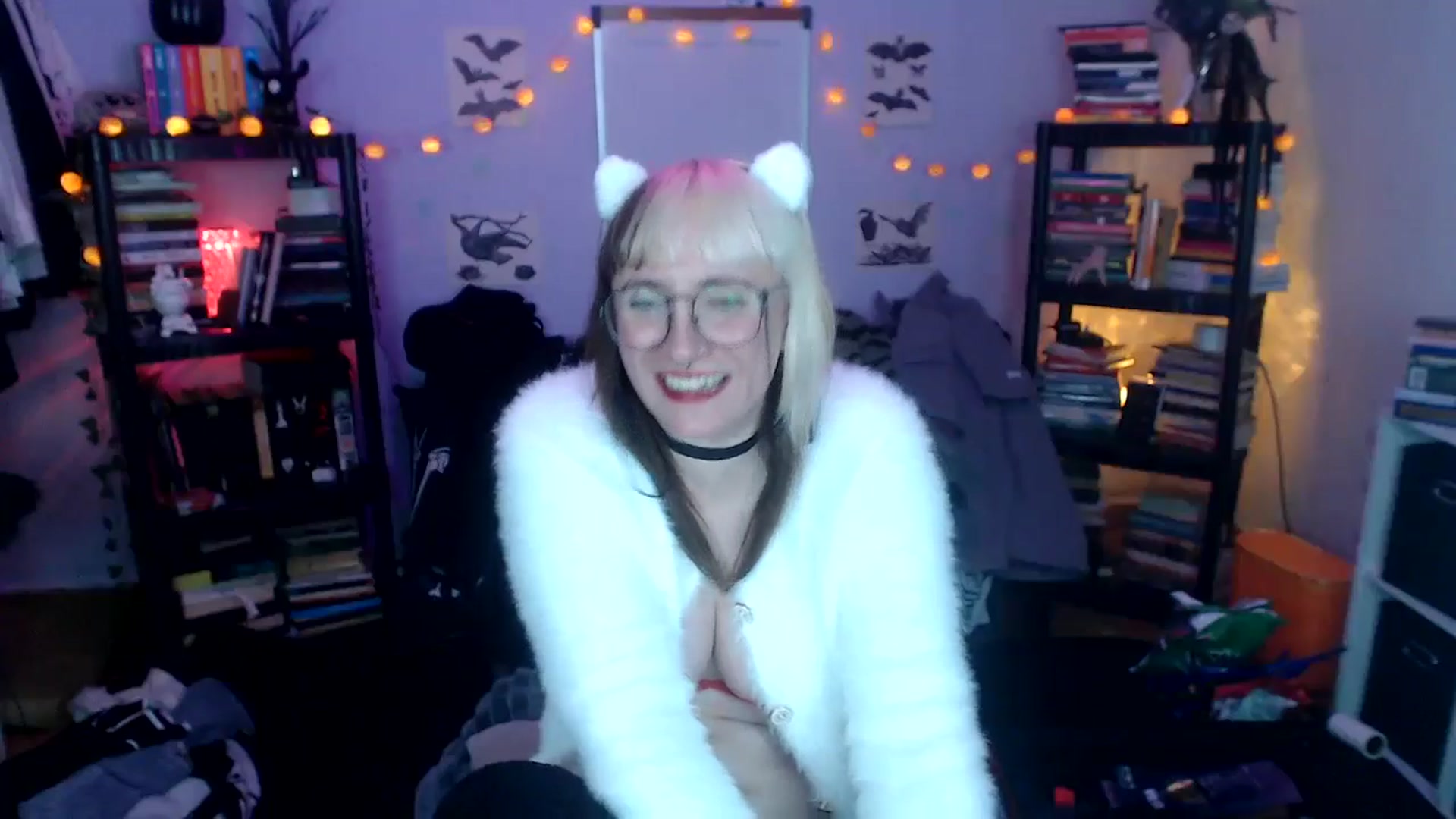Gallery image thumbnail from AxeHallow's myfreecams stream on, 10/17/2024, 05:25 image 20 of 20