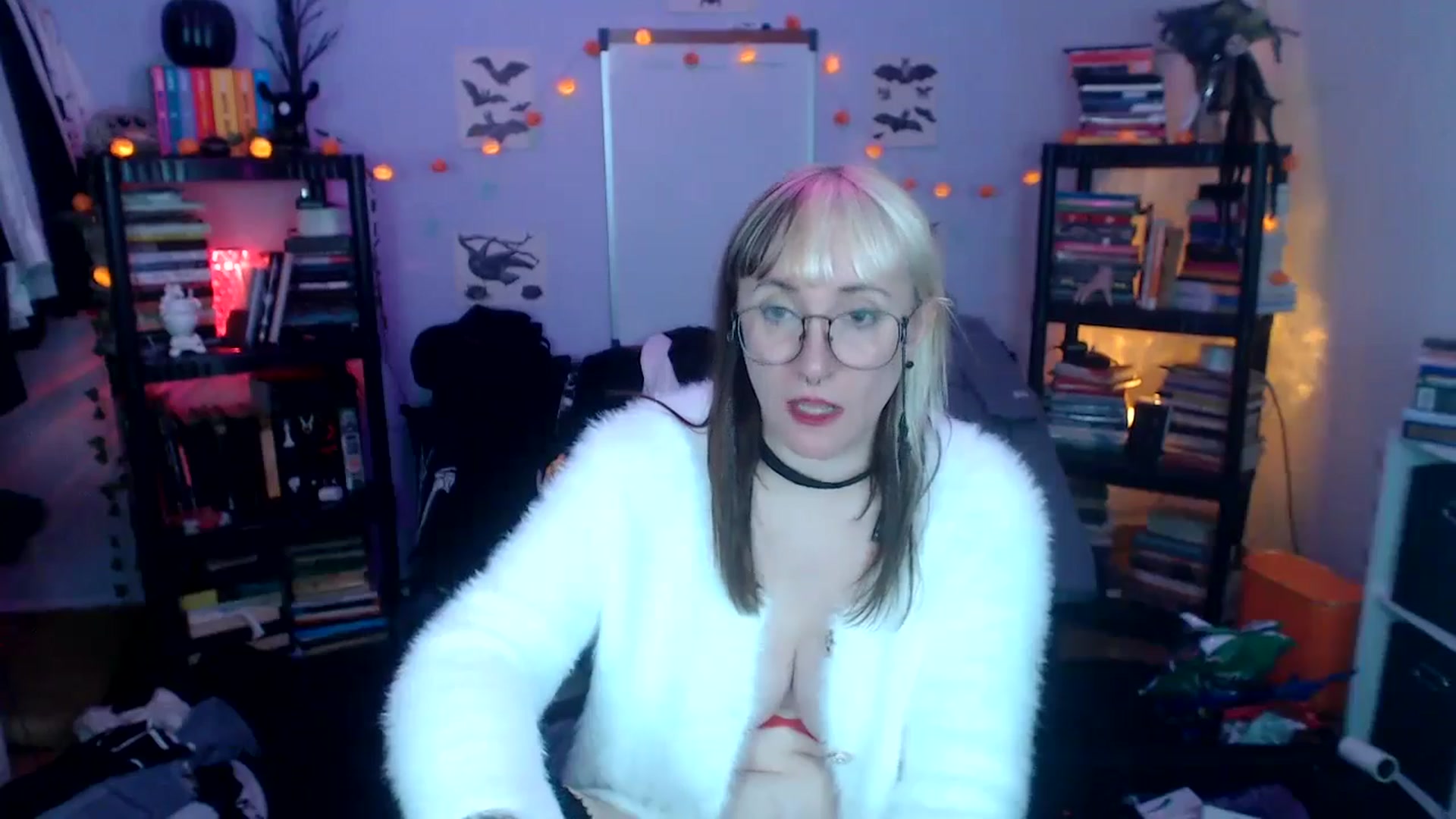 Gallery image thumbnail from AxeHallow's myfreecams stream on, 10/17/2024, 10:55 image 14 of 20