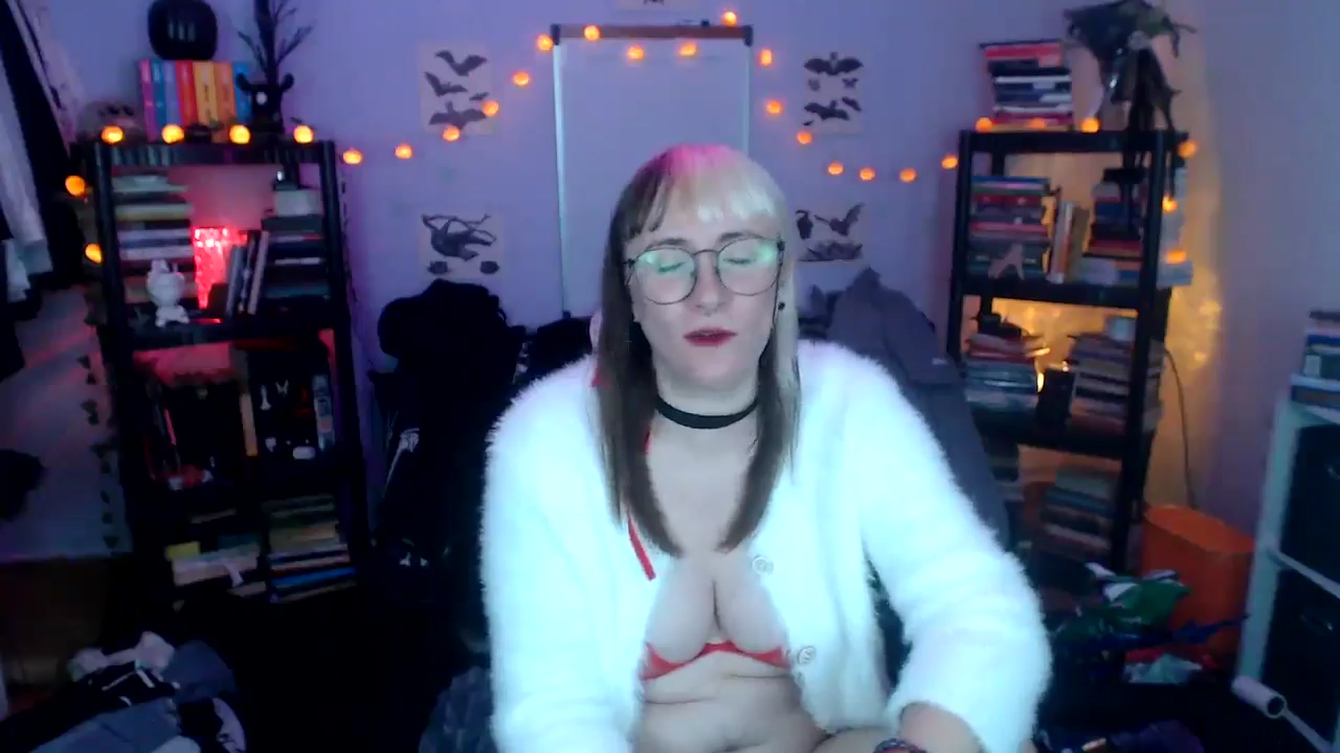 Gallery image thumbnail from AxeHallow's myfreecams stream on, 10/17/2024, 10:55 image 11 of 20