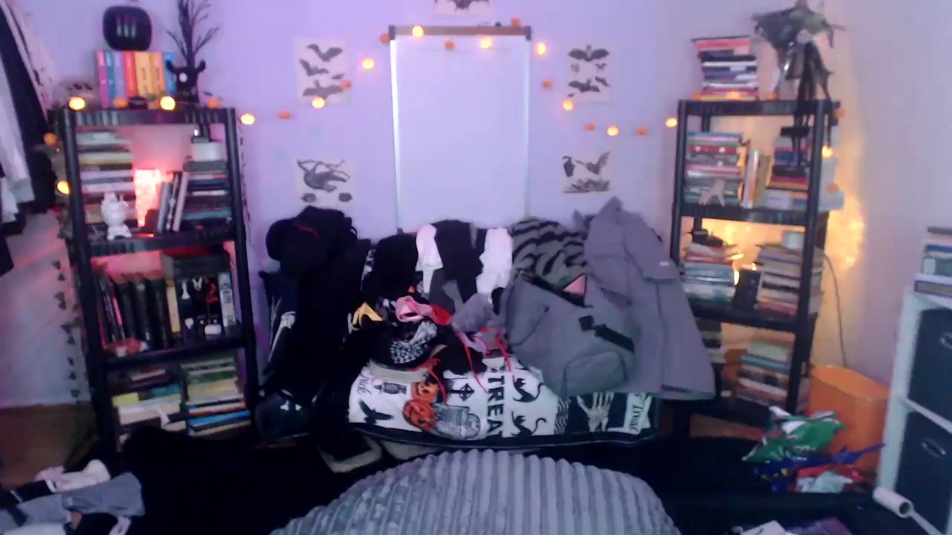 Gallery image thumbnail from AxeHallow's myfreecams stream on, 10/17/2024, 11:13 image 3 of 20