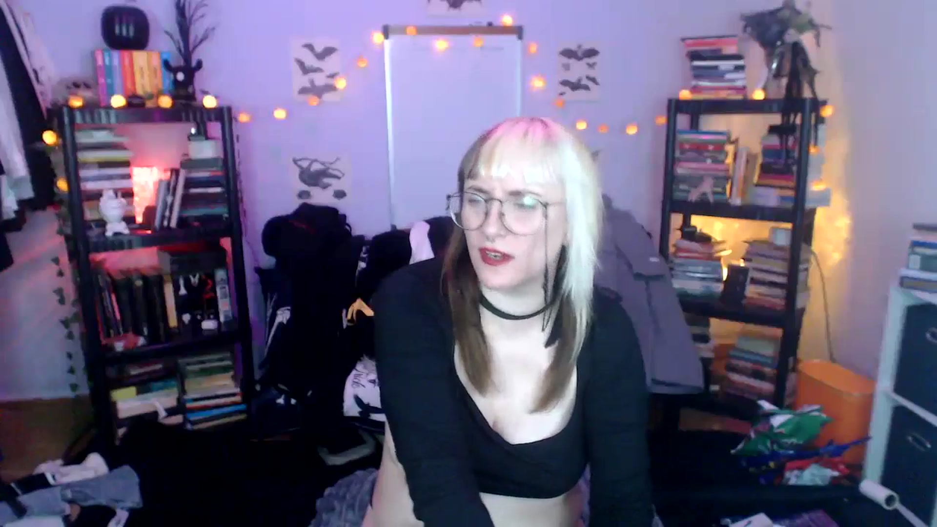 Gallery image thumbnail from AxeHallow's myfreecams stream on, 10/17/2024, 11:13 image 16 of 20