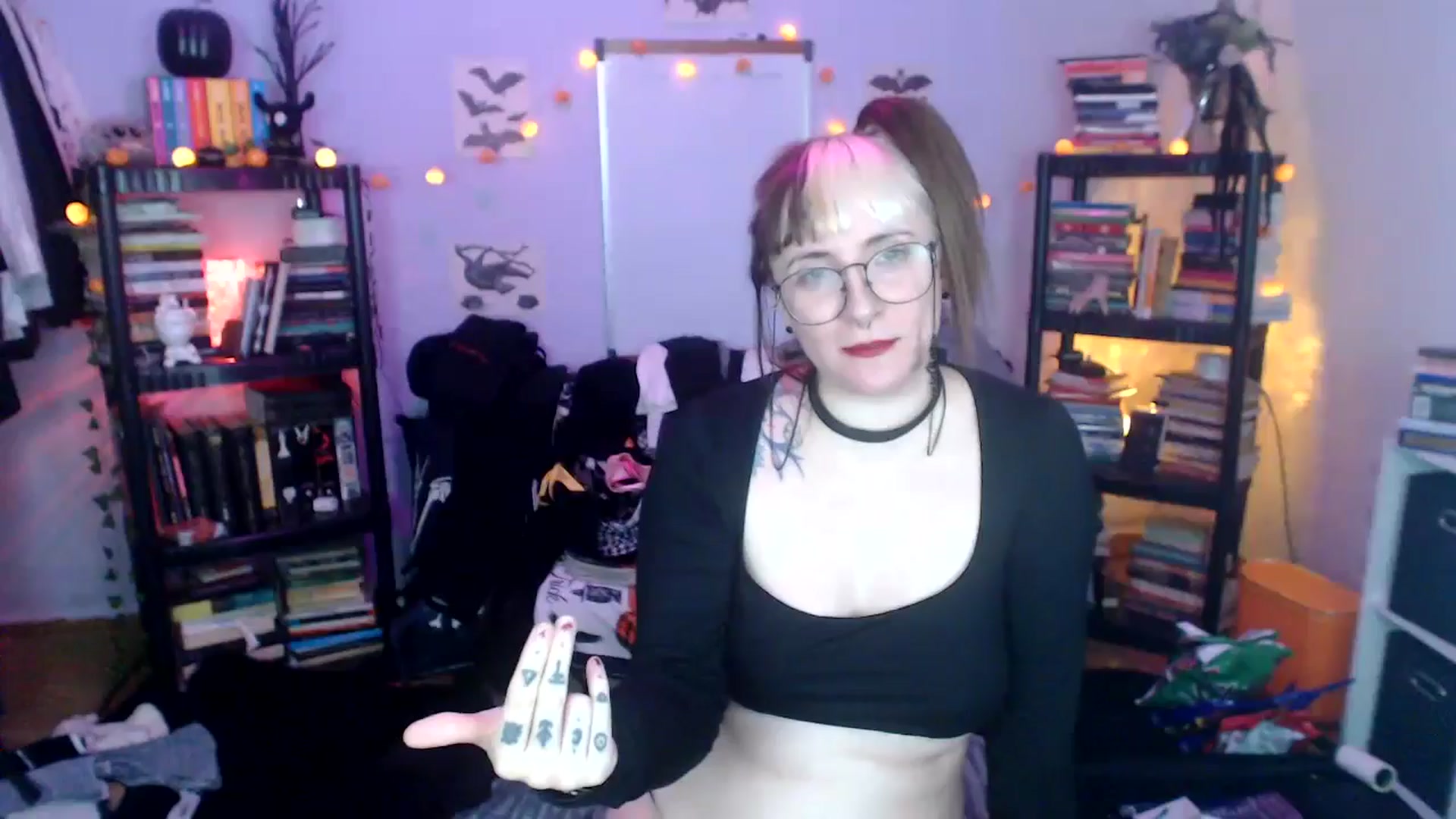 Gallery image thumbnail from AxeHallow's myfreecams stream on, 10/17/2024, 11:13 image 7 of 20