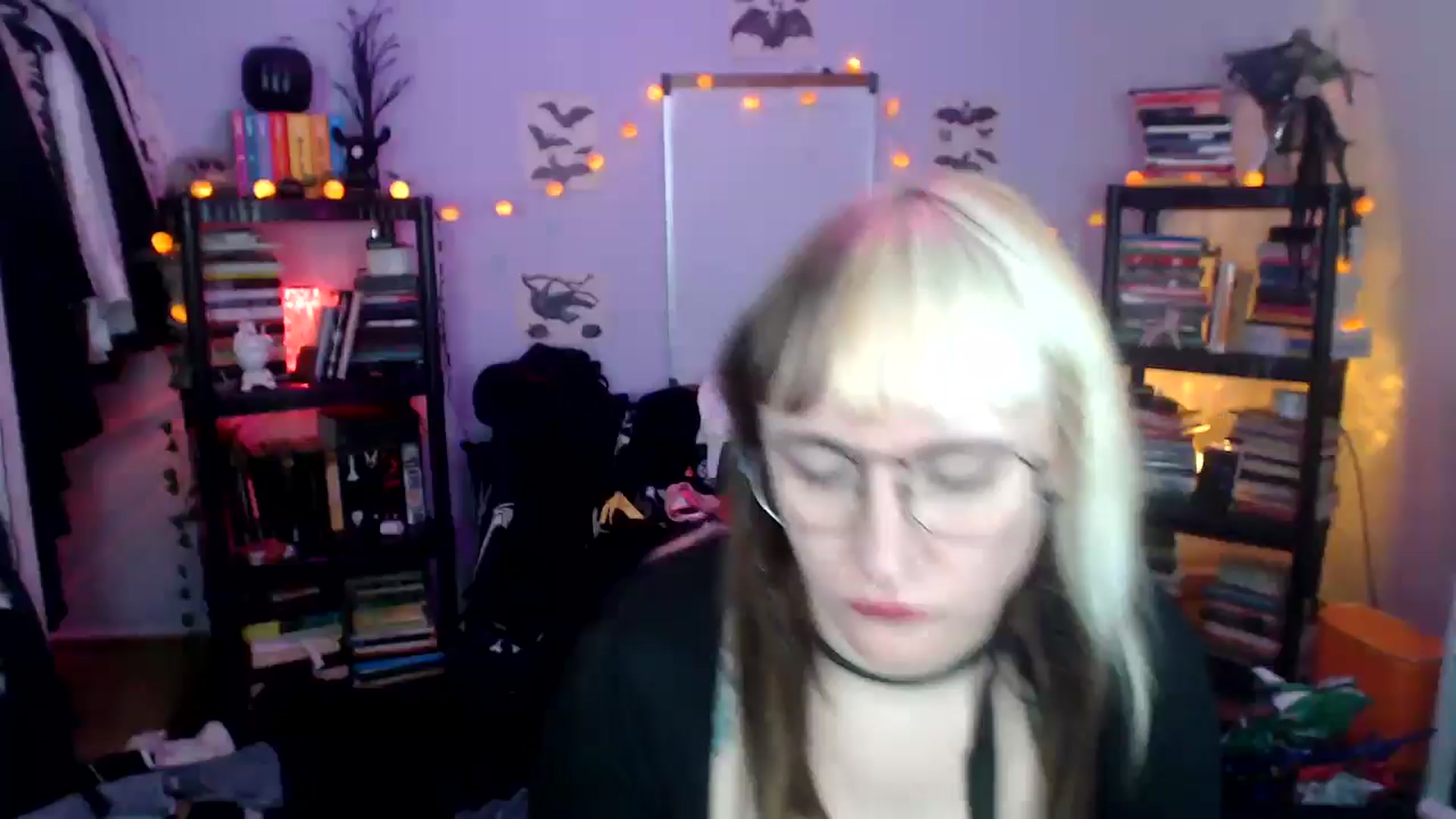 Gallery image thumbnail from AxeHallow's myfreecams stream on, 10/17/2024, 11:59 image 16 of 20