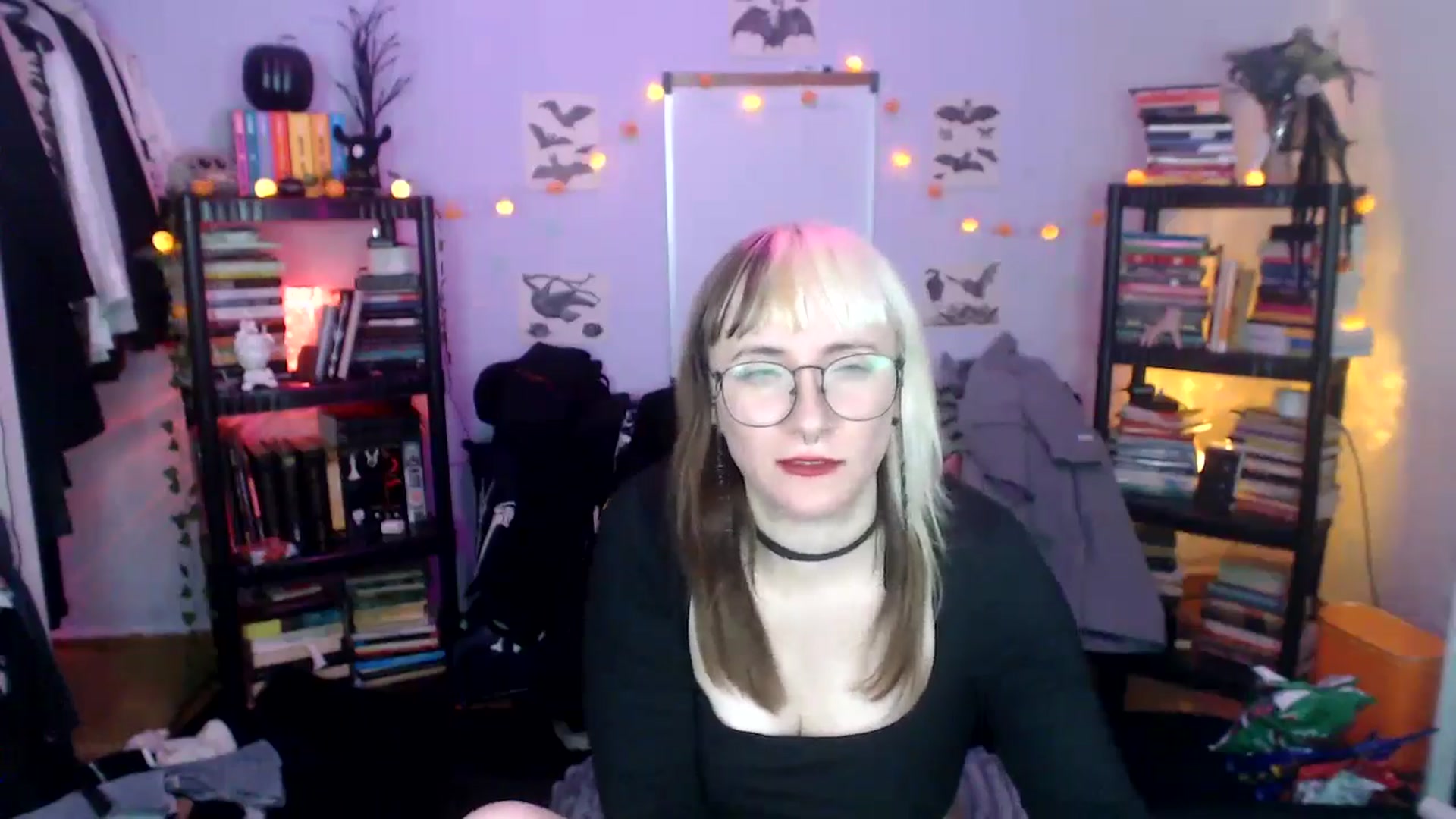 Gallery image thumbnail from AxeHallow's myfreecams stream on, 10/17/2024, 11:59 image 4 of 20