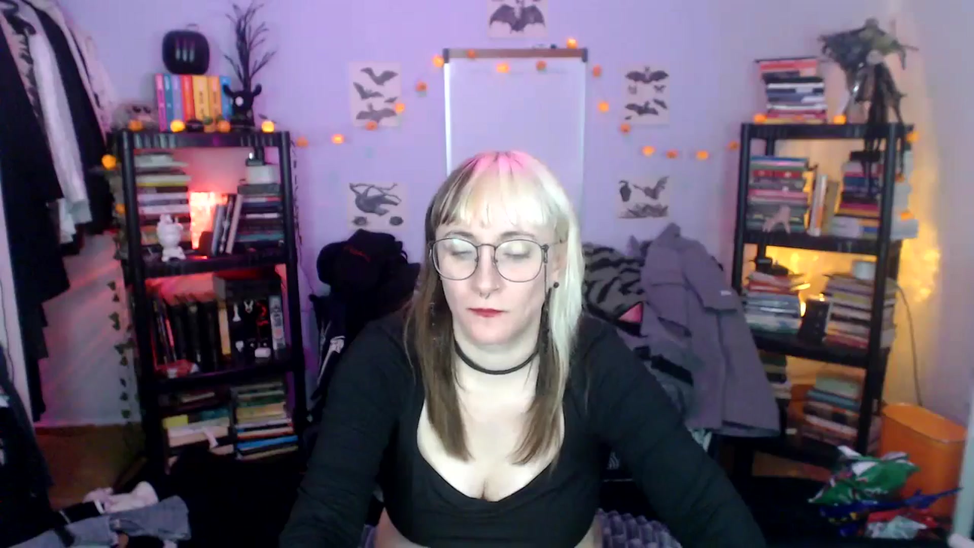 Gallery image thumbnail from AxeHallow's myfreecams stream on, 10/17/2024, 11:59 image 13 of 20