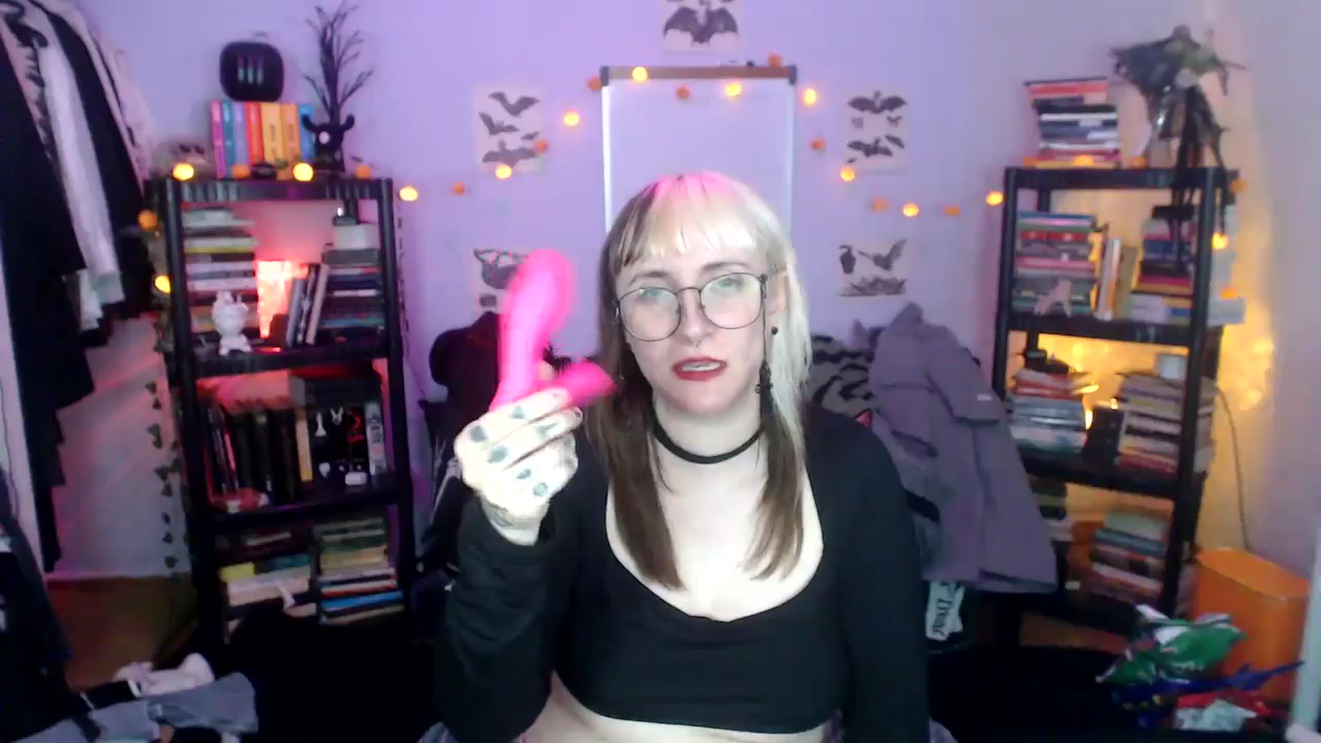 Gallery image thumbnail from AxeHallow's myfreecams stream on, 10/17/2024, 11:59 image 14 of 20