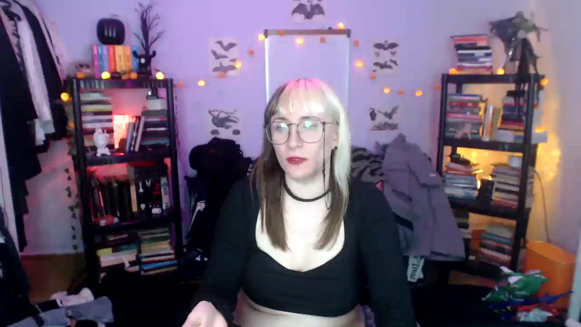 Gallery image thumbnail from AxeHallow's myfreecams stream on, 10/17/2024, 11:59 image 11 of 20
