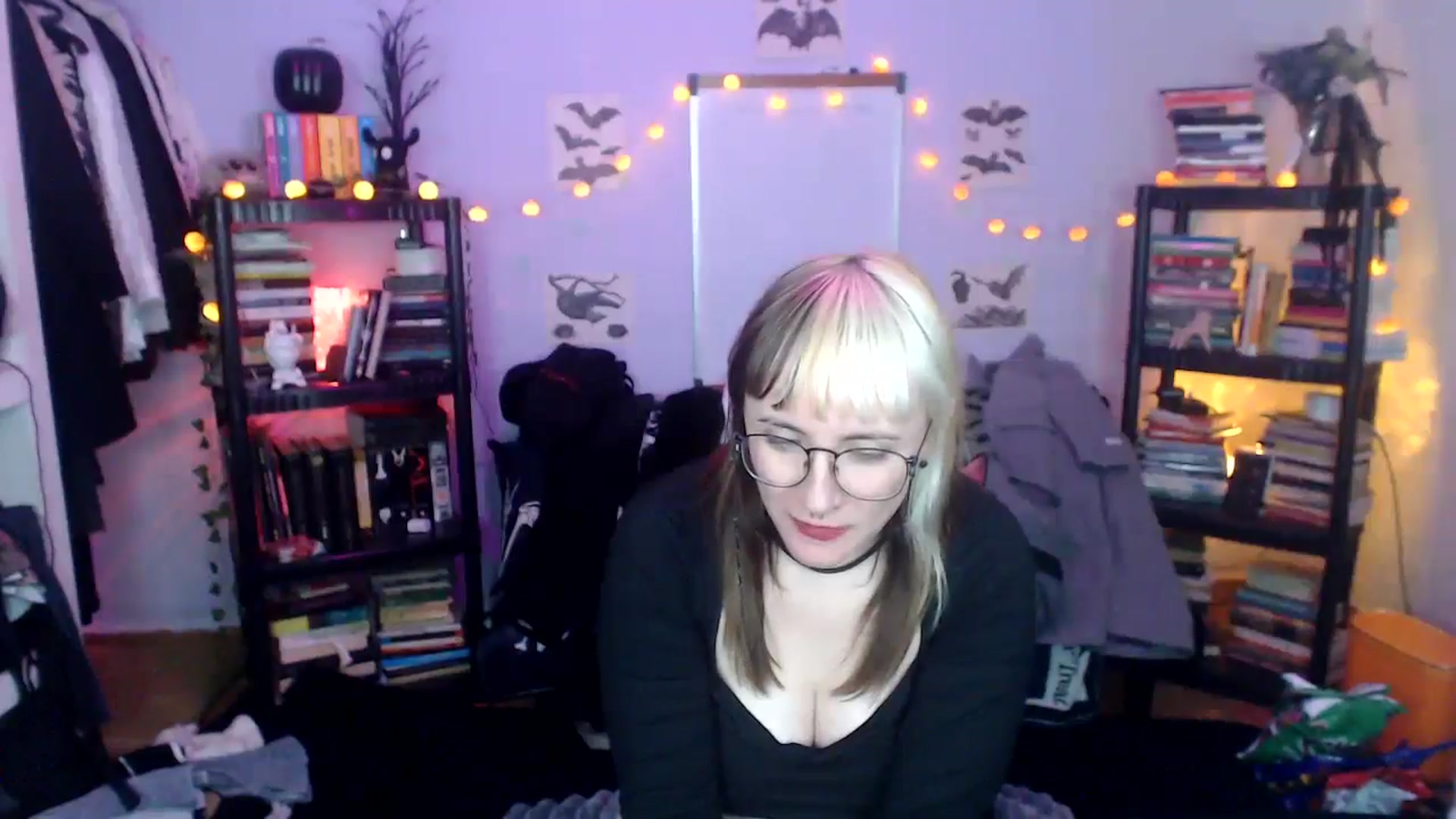 Gallery image thumbnail from AxeHallow's myfreecams stream on, 10/17/2024, 13:15 image 2 of 20