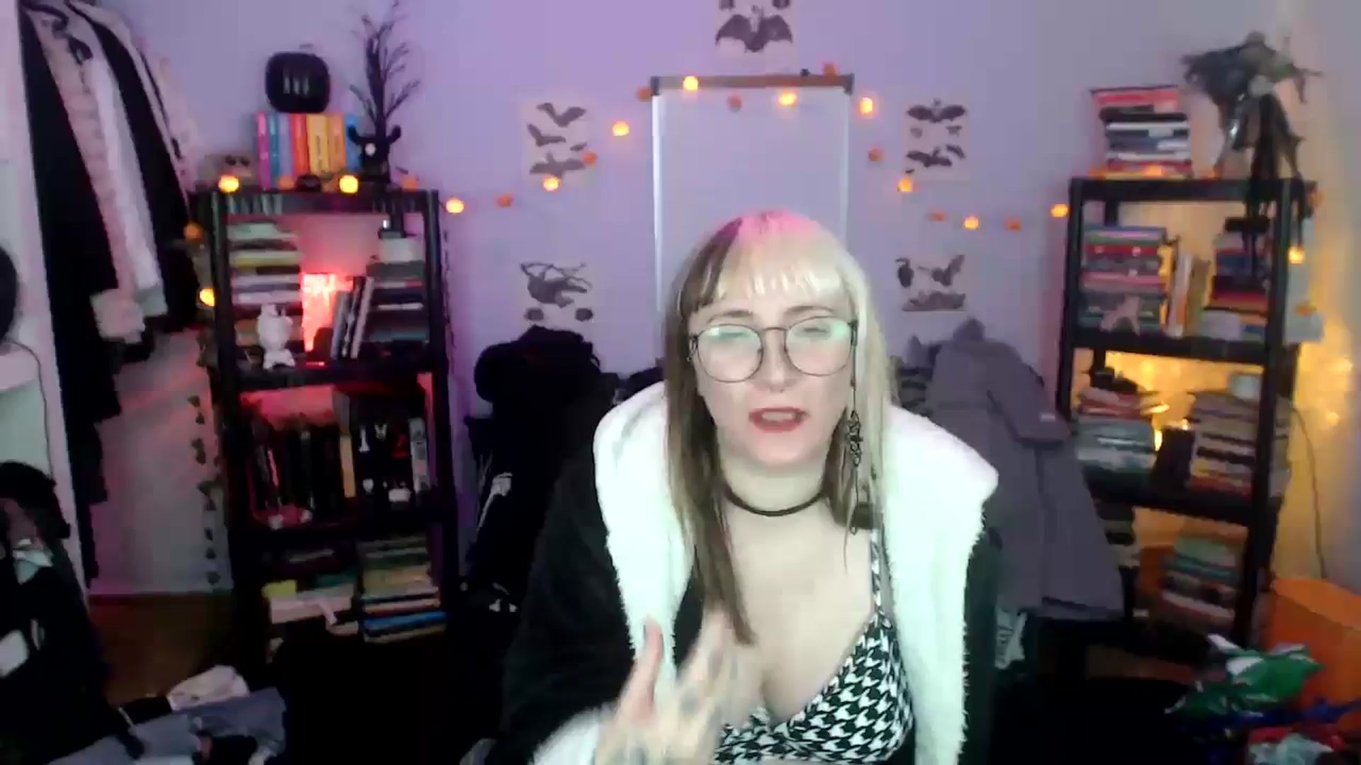 Gallery image thumbnail from AxeHallow's myfreecams stream on, 10/17/2024, 13:15 image 12 of 20
