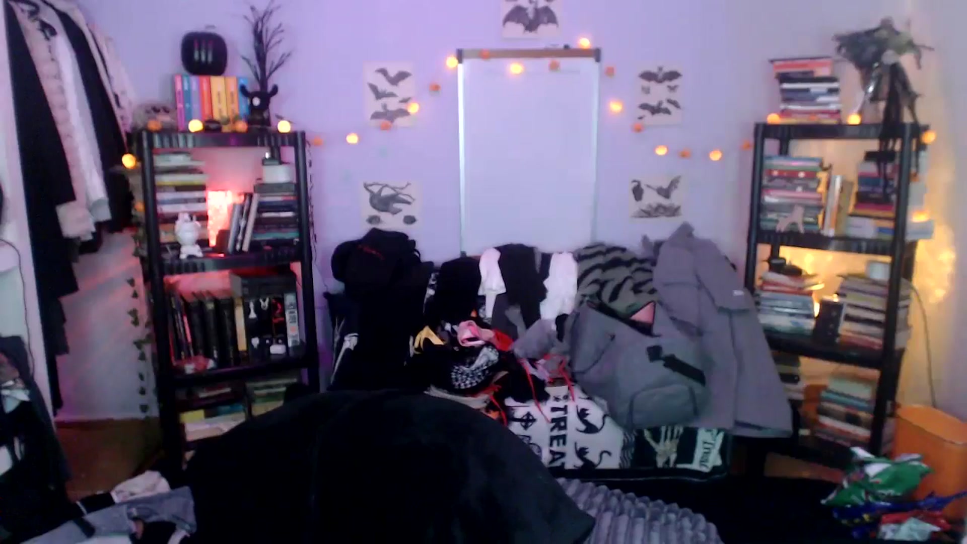Gallery image thumbnail from AxeHallow's myfreecams stream on, 10/17/2024, 13:15 image 7 of 20