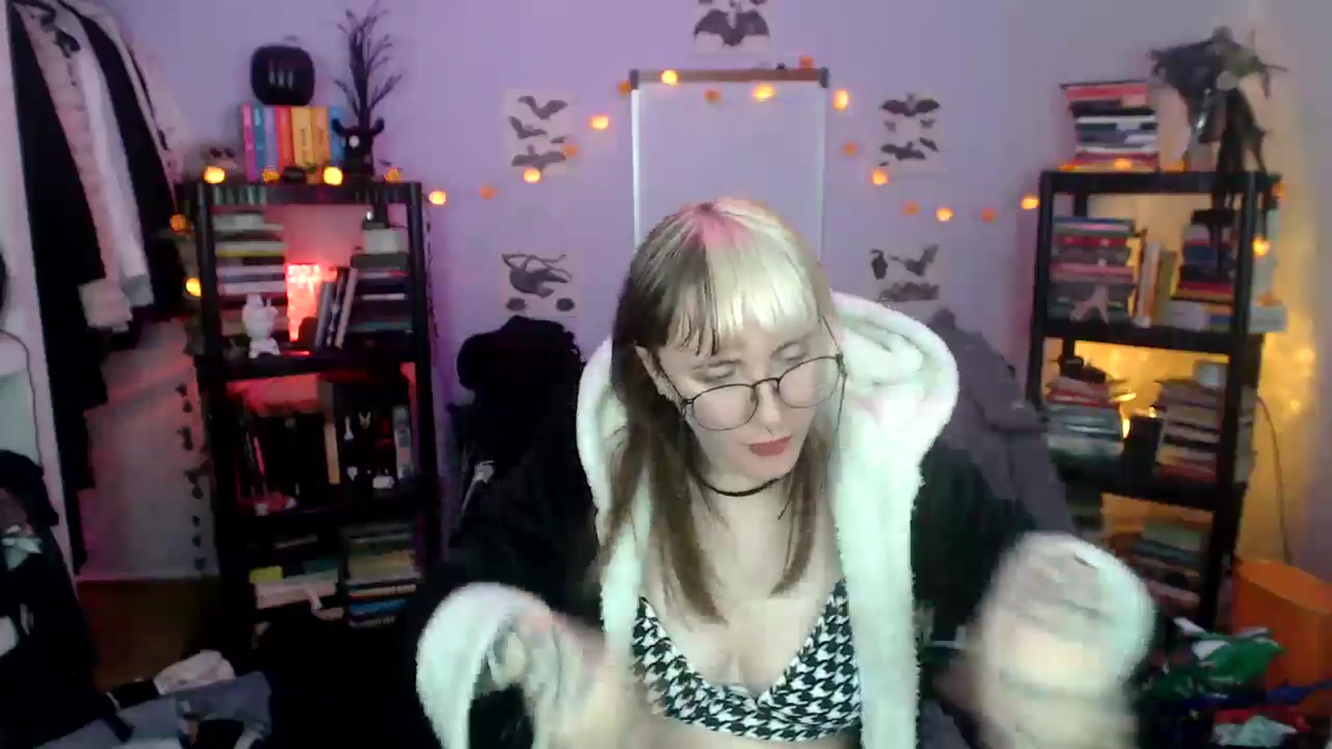 Gallery image thumbnail from AxeHallow's myfreecams stream on, 10/17/2024, 13:15 image 18 of 20
