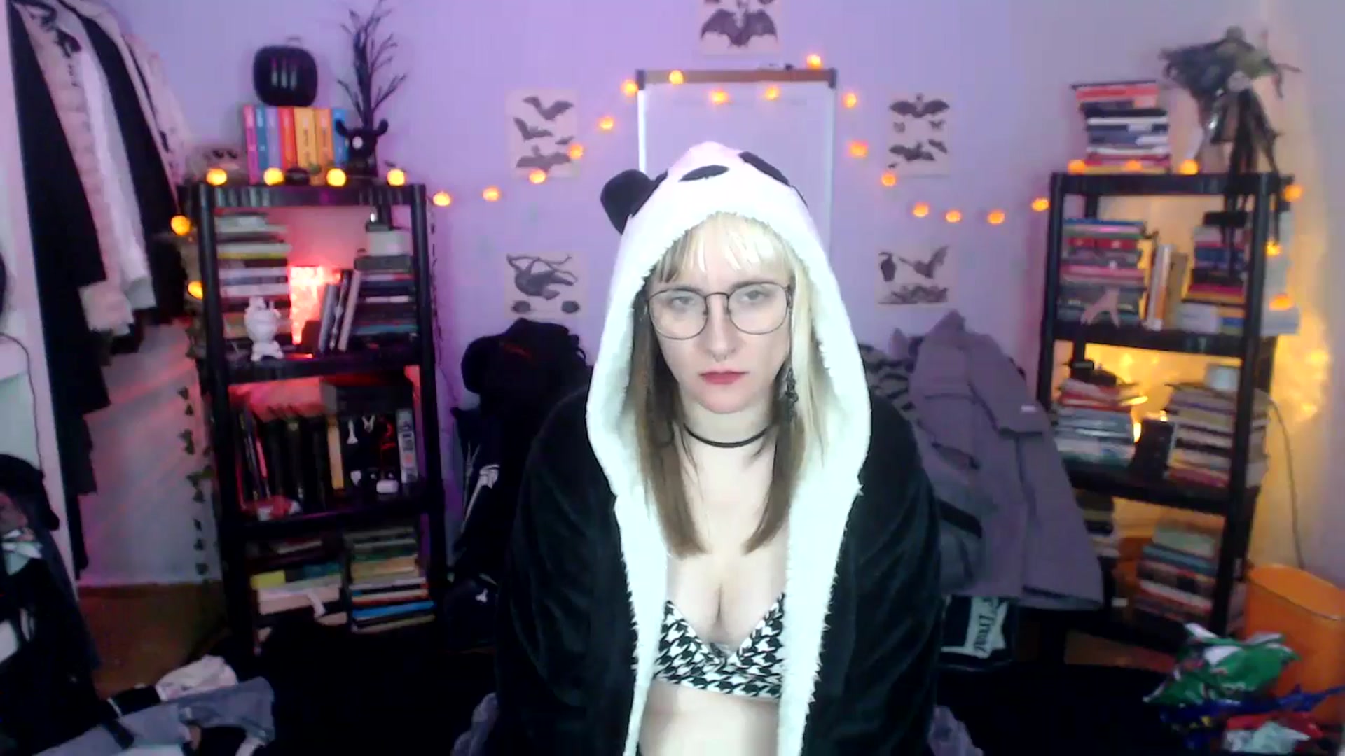 Gallery image thumbnail from AxeHallow's myfreecams stream on, 10/17/2024, 13:15 image 20 of 20