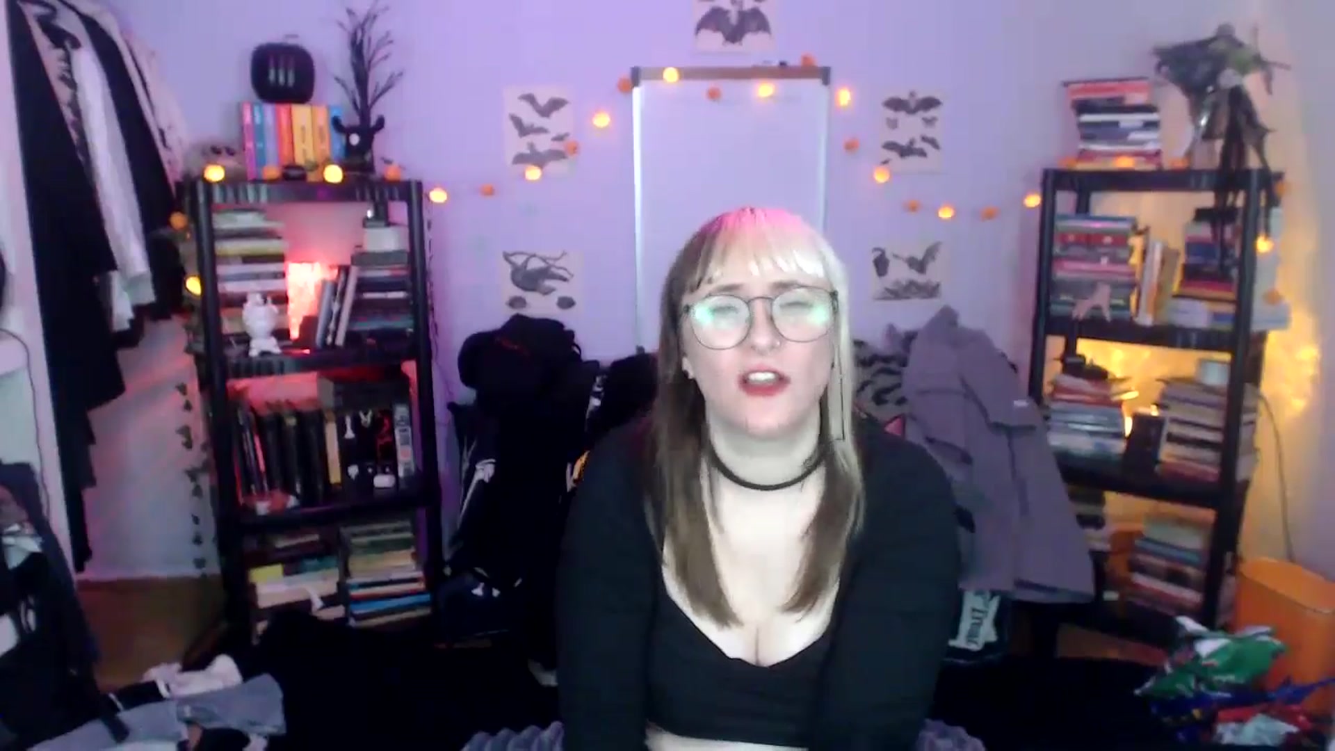 Gallery image thumbnail from AxeHallow's myfreecams stream on, 10/17/2024, 13:15 image 5 of 20