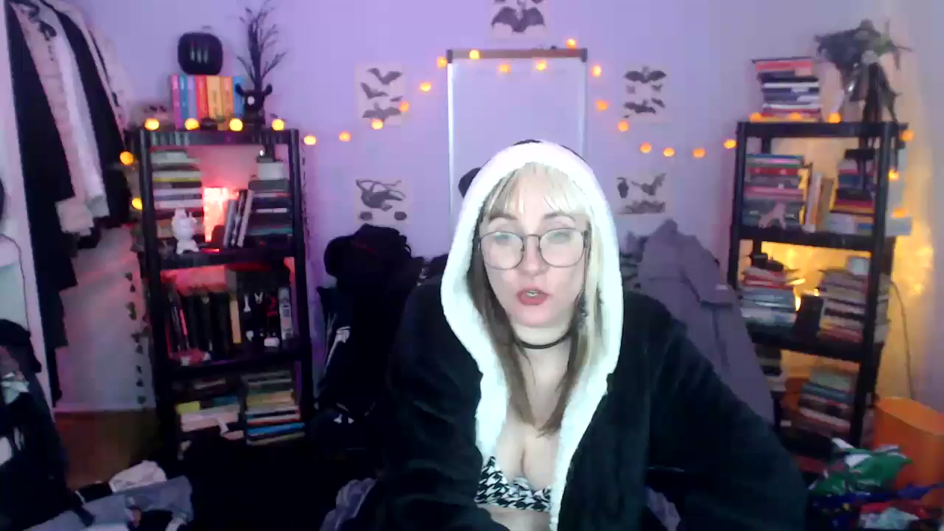 Gallery image thumbnail from AxeHallow's myfreecams stream on, 10/17/2024, 13:58 image 1 of 20